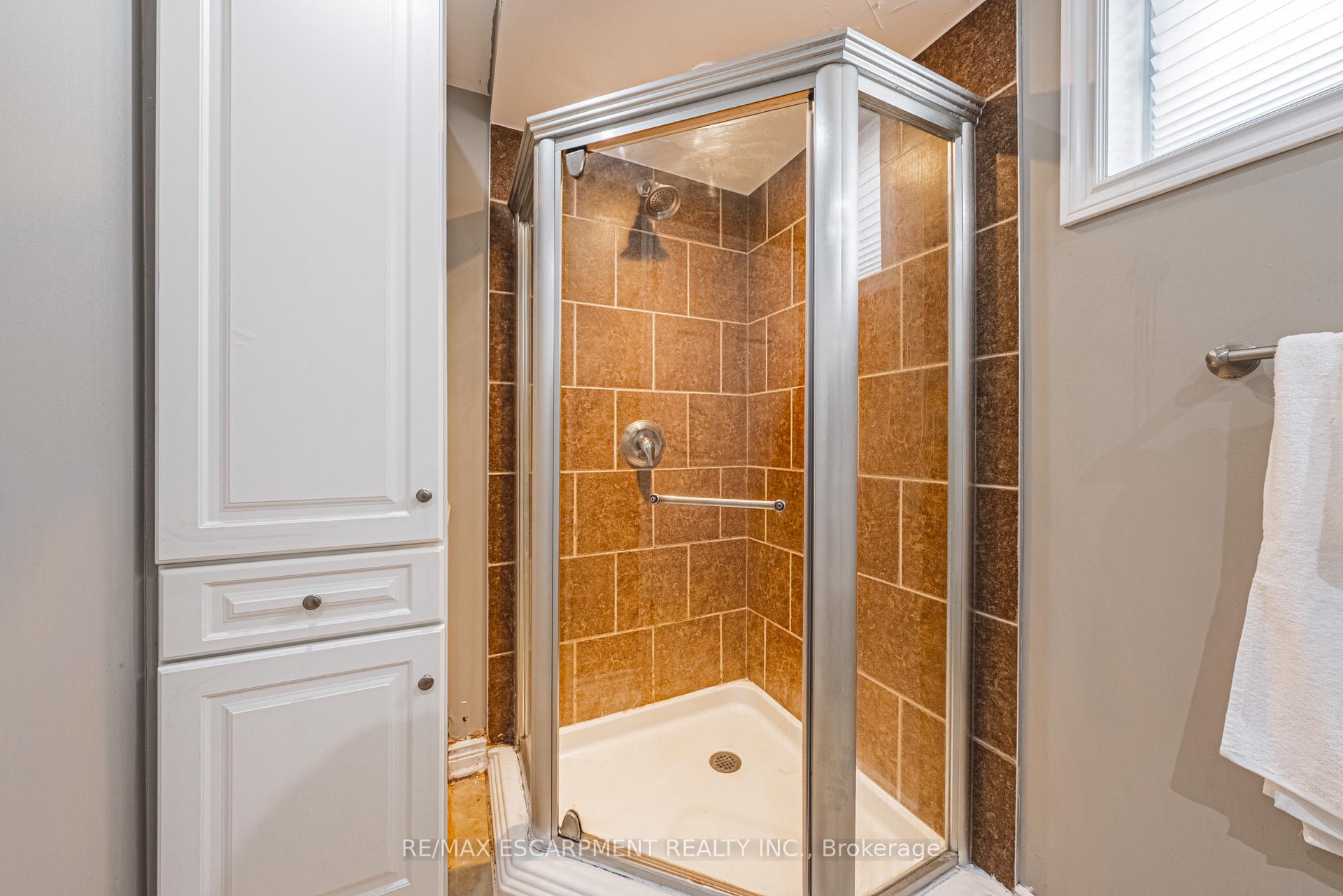 Photo 34 of 406 Appleby Line, Burlington, Shoreacres — HOMEH