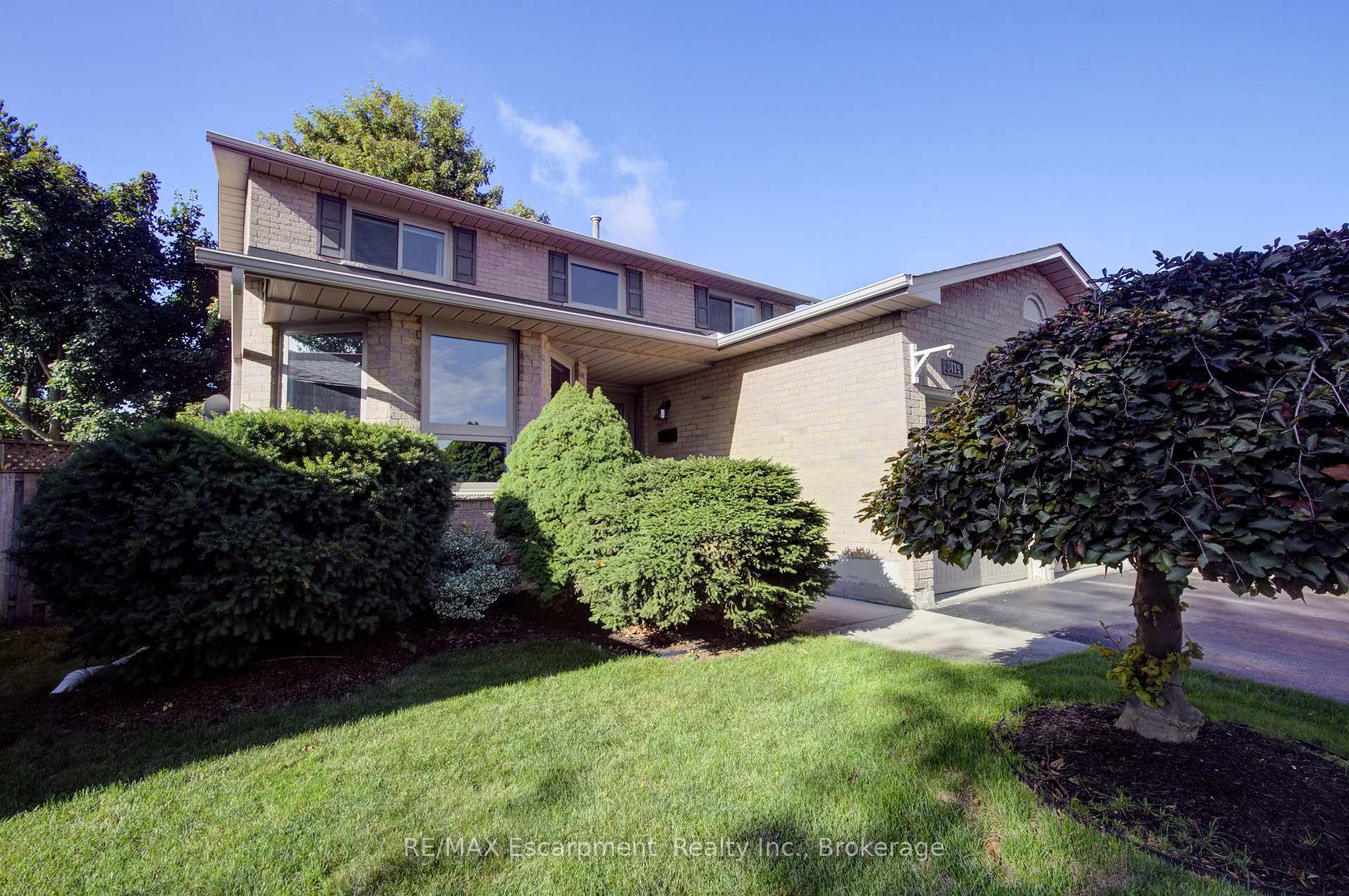 Photo 2 of 3415 Bristol Drive, Burlington, Palmer — HOMEH