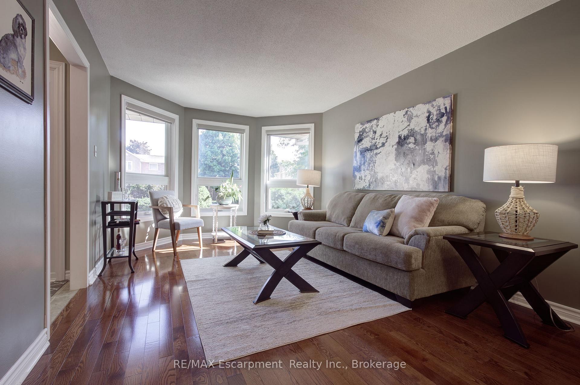 Photo 9 of 3415 Bristol Drive, Burlington, Palmer — HOMEH