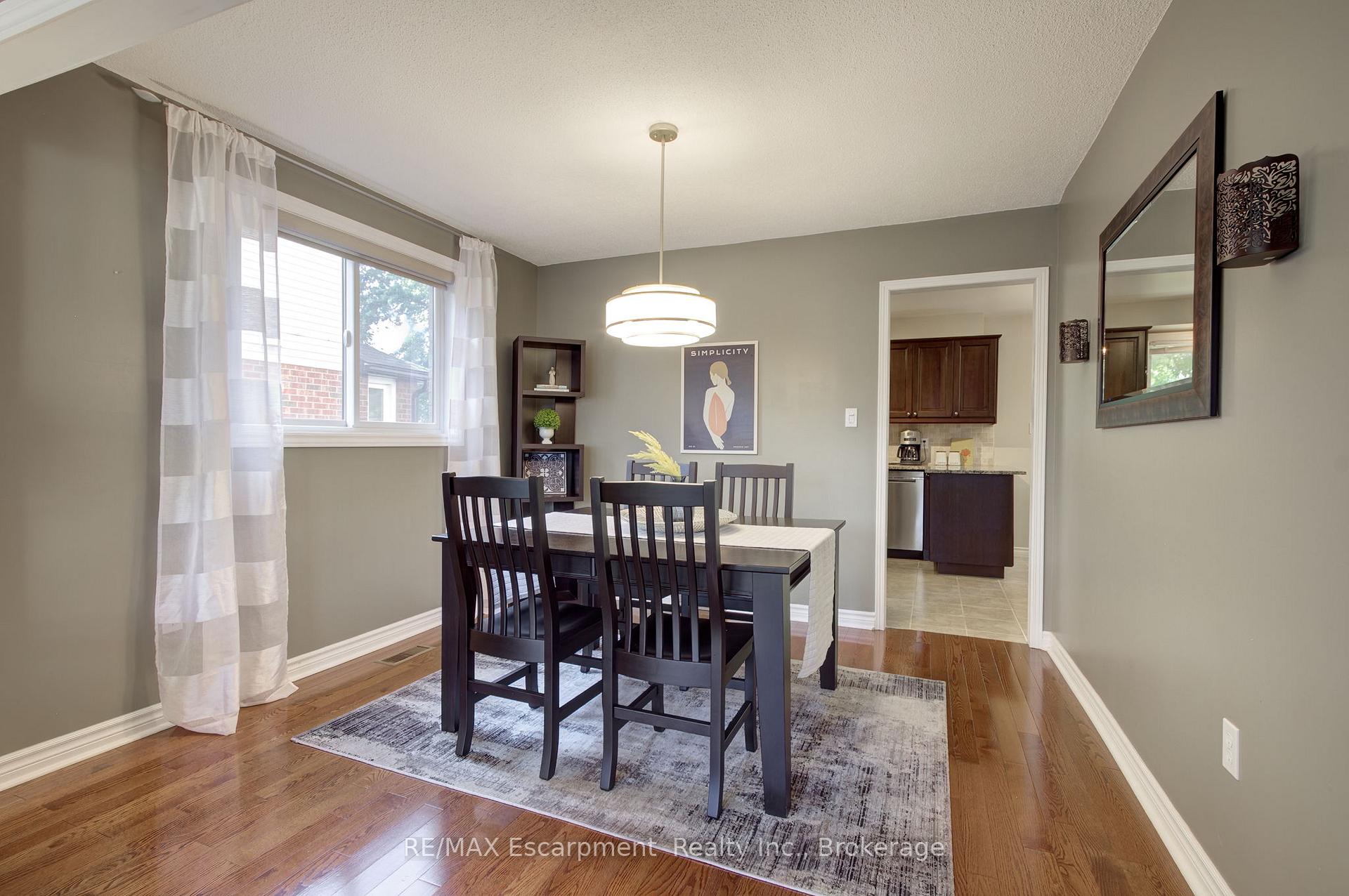 Photo 11 of 3415 Bristol Drive, Burlington, Palmer — HOMEH
