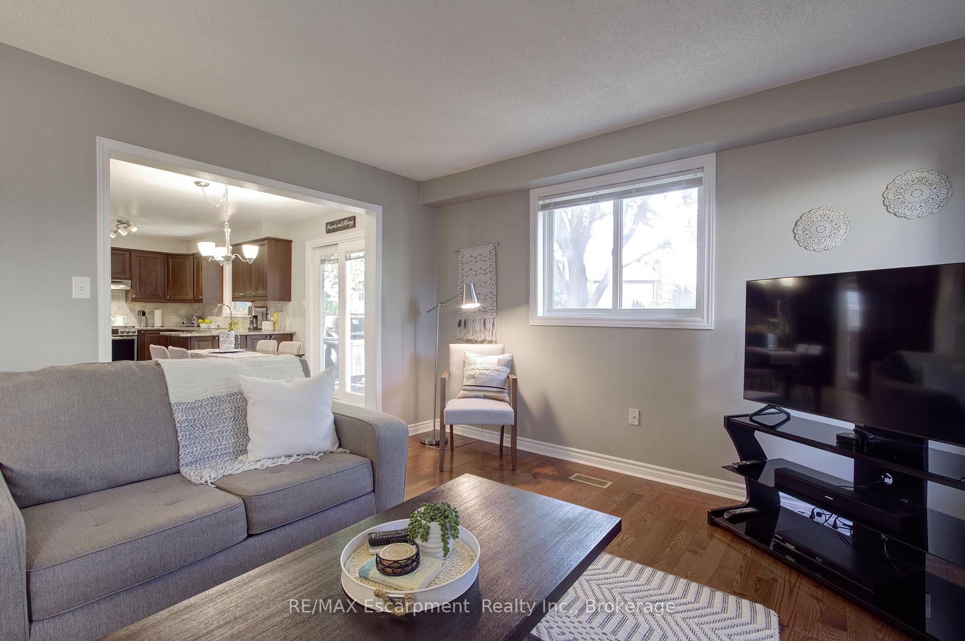 Photo 22 of 3415 Bristol Drive, Burlington, Palmer — HOMEH