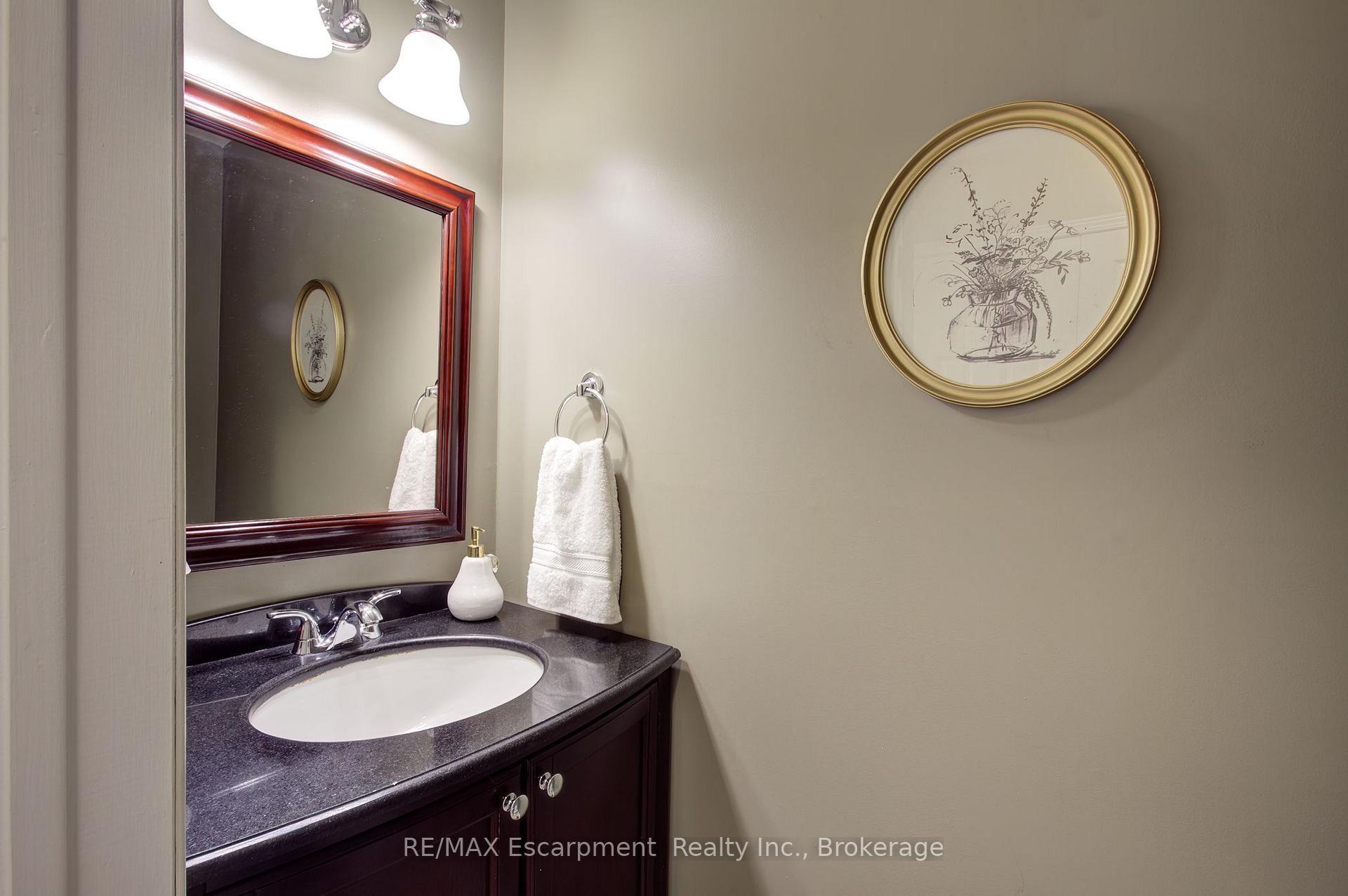 Photo 23 of 3415 Bristol Drive, Burlington, Palmer — HOMEH