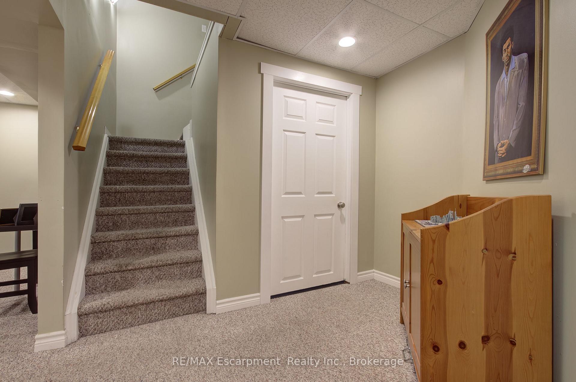 Photo 36 of 3415 Bristol Drive, Burlington, Palmer — HOMEH
