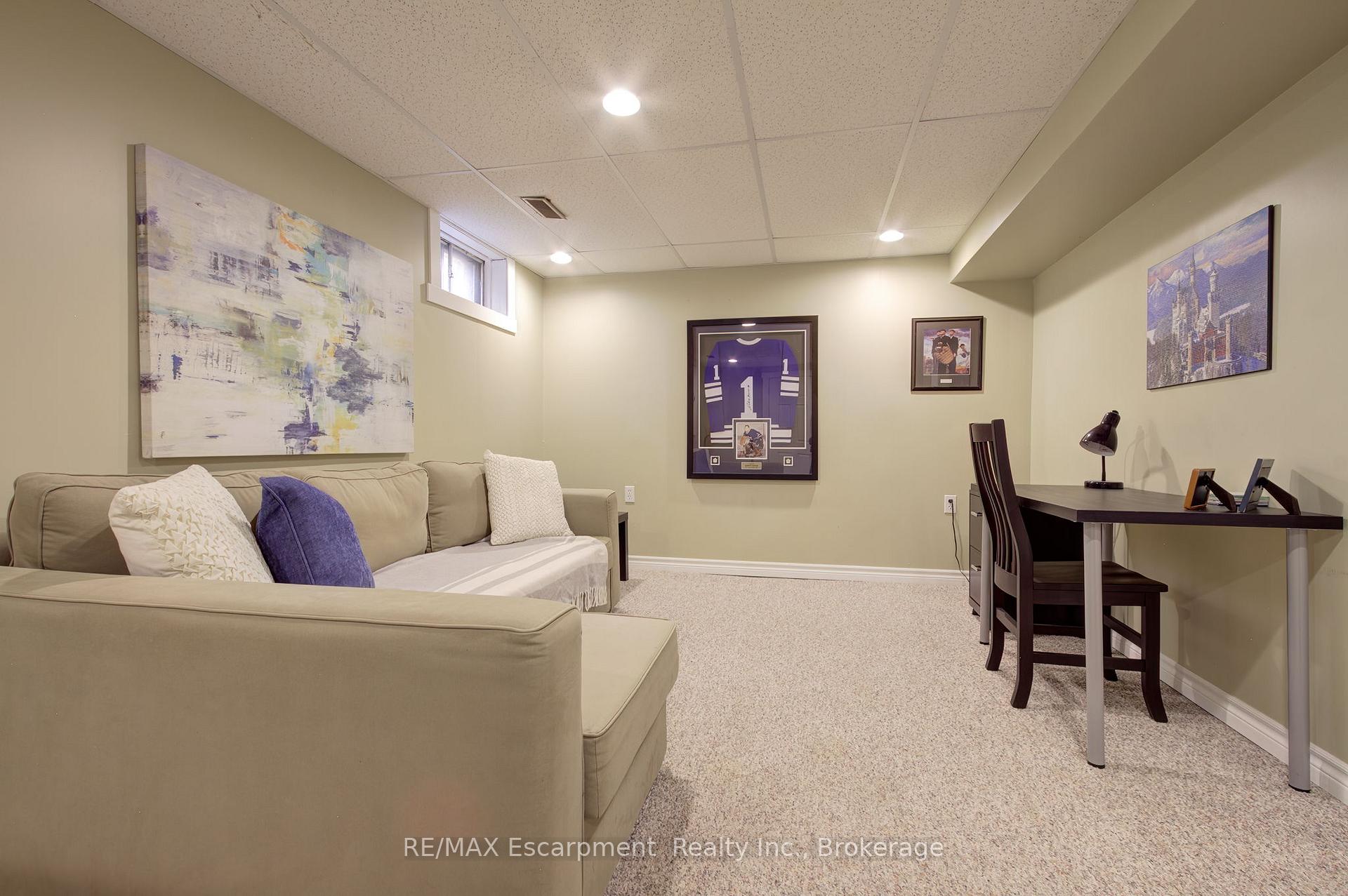 Photo 38 of 3415 Bristol Drive, Burlington, Palmer — HOMEH