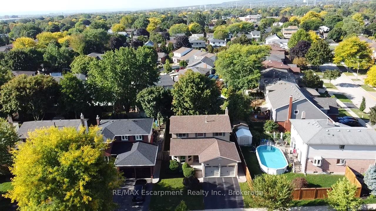 Photo 49 of 3415 Bristol Drive, Burlington, Palmer — HOMEH