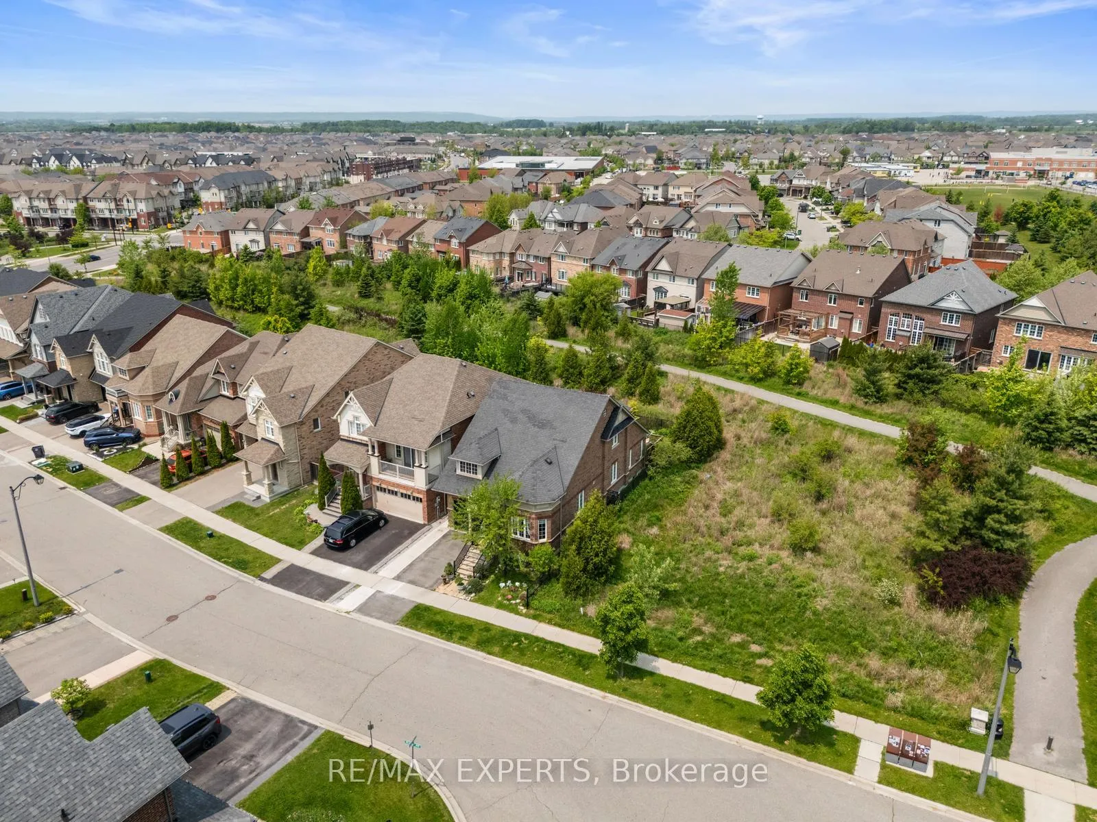Photo 3 of 24 Kearny Avenue, Caledon, Rural Caledon — HOMEH