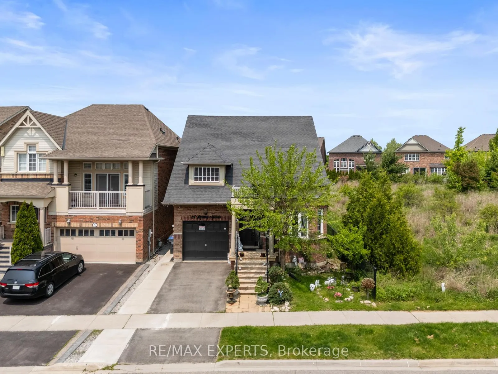 Photo 4 of 24 Kearny Avenue, Caledon, Rural Caledon — HOMEH