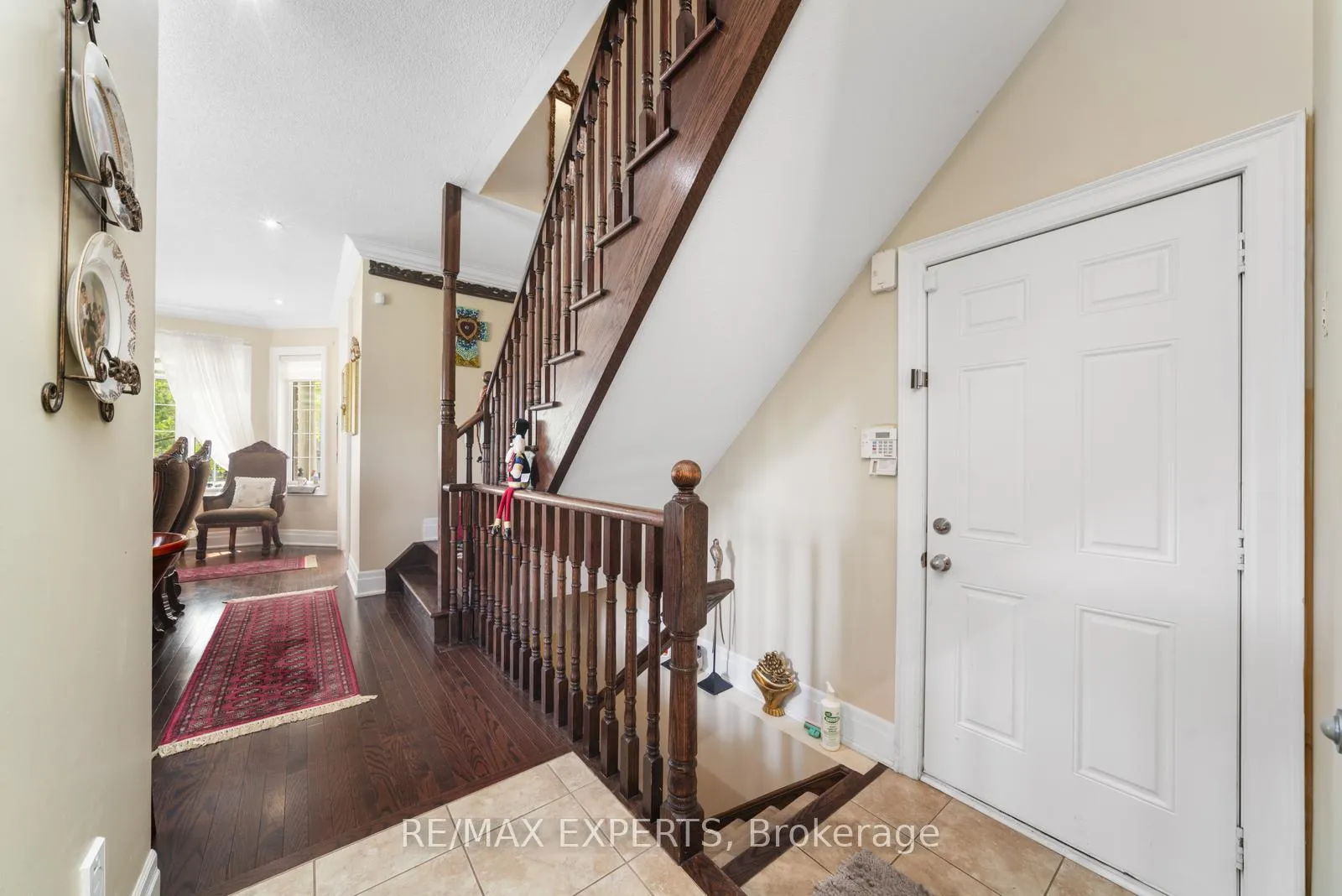 Photo 13 of 24 Kearny Avenue, Caledon, Rural Caledon — HOMEH