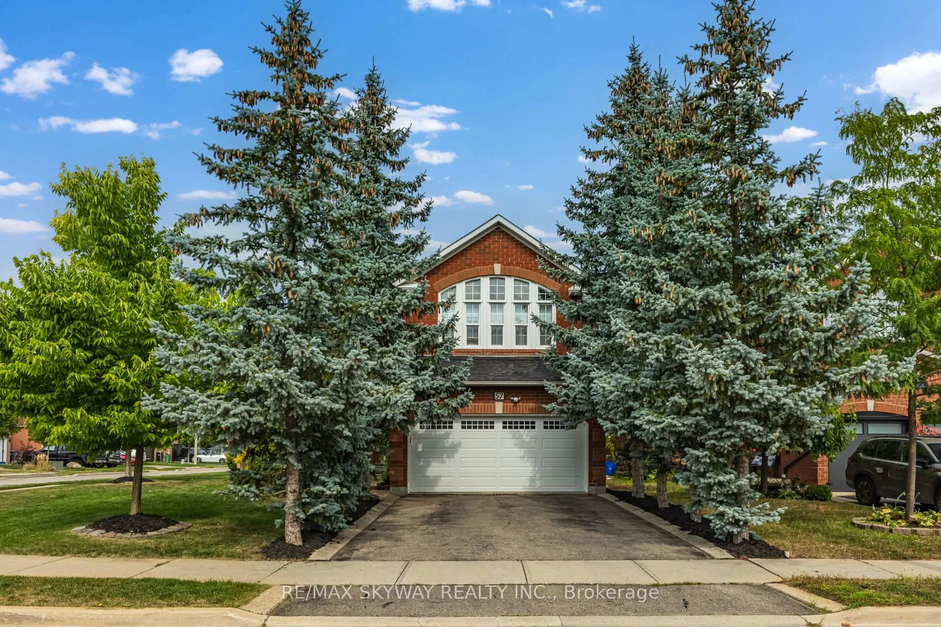 Photo 12 of 57 Banington Crescent, Brampton, Snelgrove — HOMEH