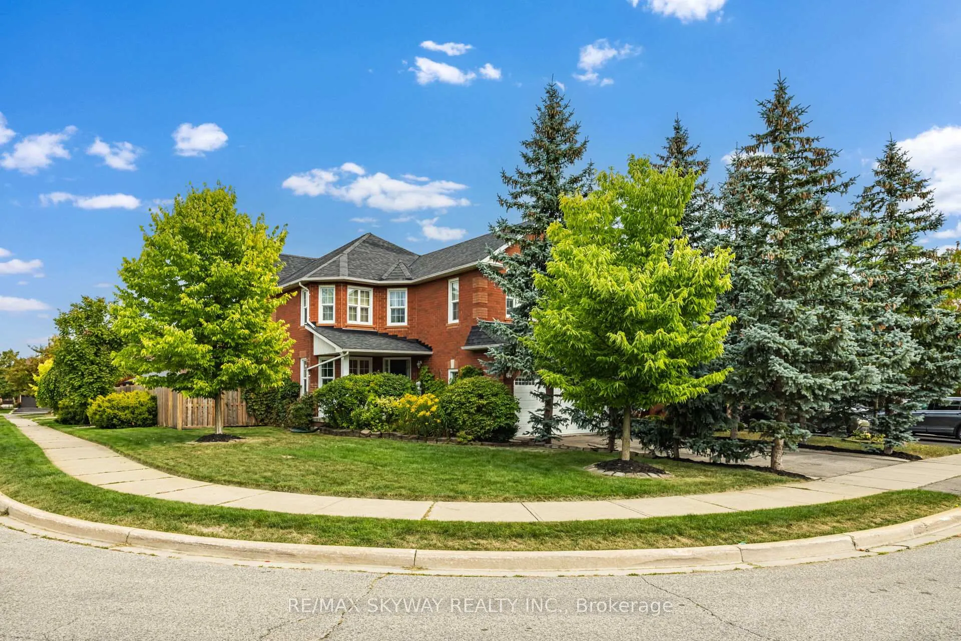 Photo 41 of 57 Banington Crescent, Brampton, Snelgrove — HOMEH