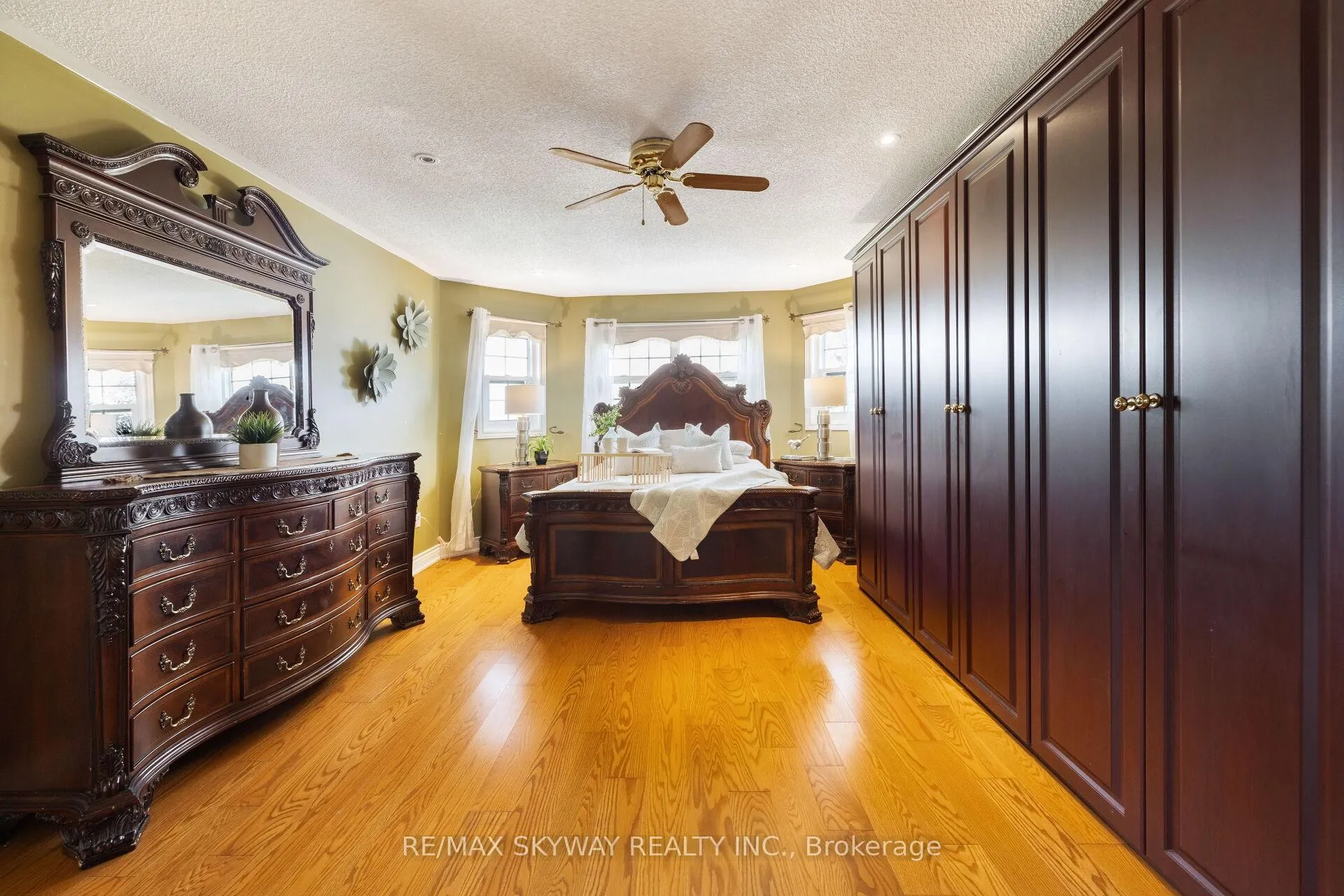 Photo 295 of 57 Banington Crescent, Brampton, Snelgrove — HOMEH