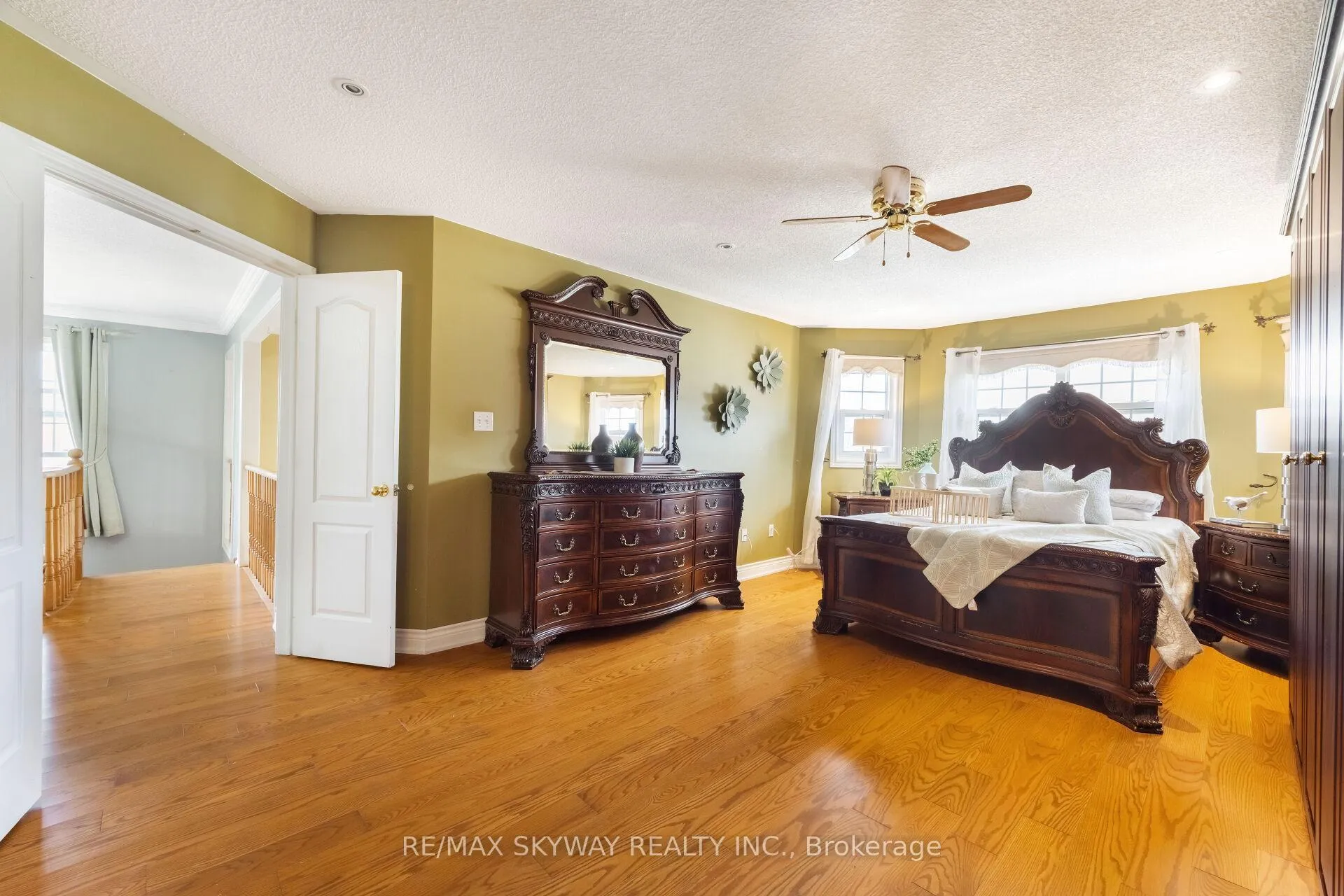 Photo 323 of 57 Banington Crescent, Brampton, Snelgrove — HOMEH