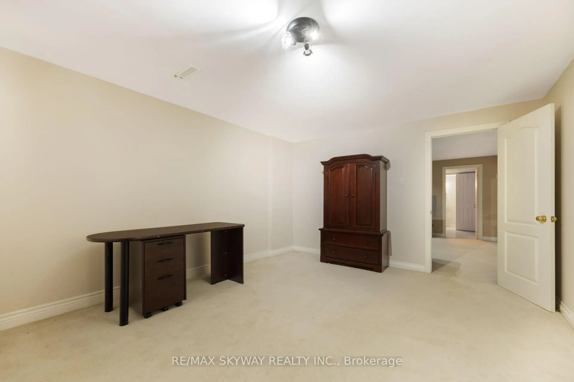 Photo 530 of 57 Banington Crescent, Brampton, Snelgrove — HOMEH