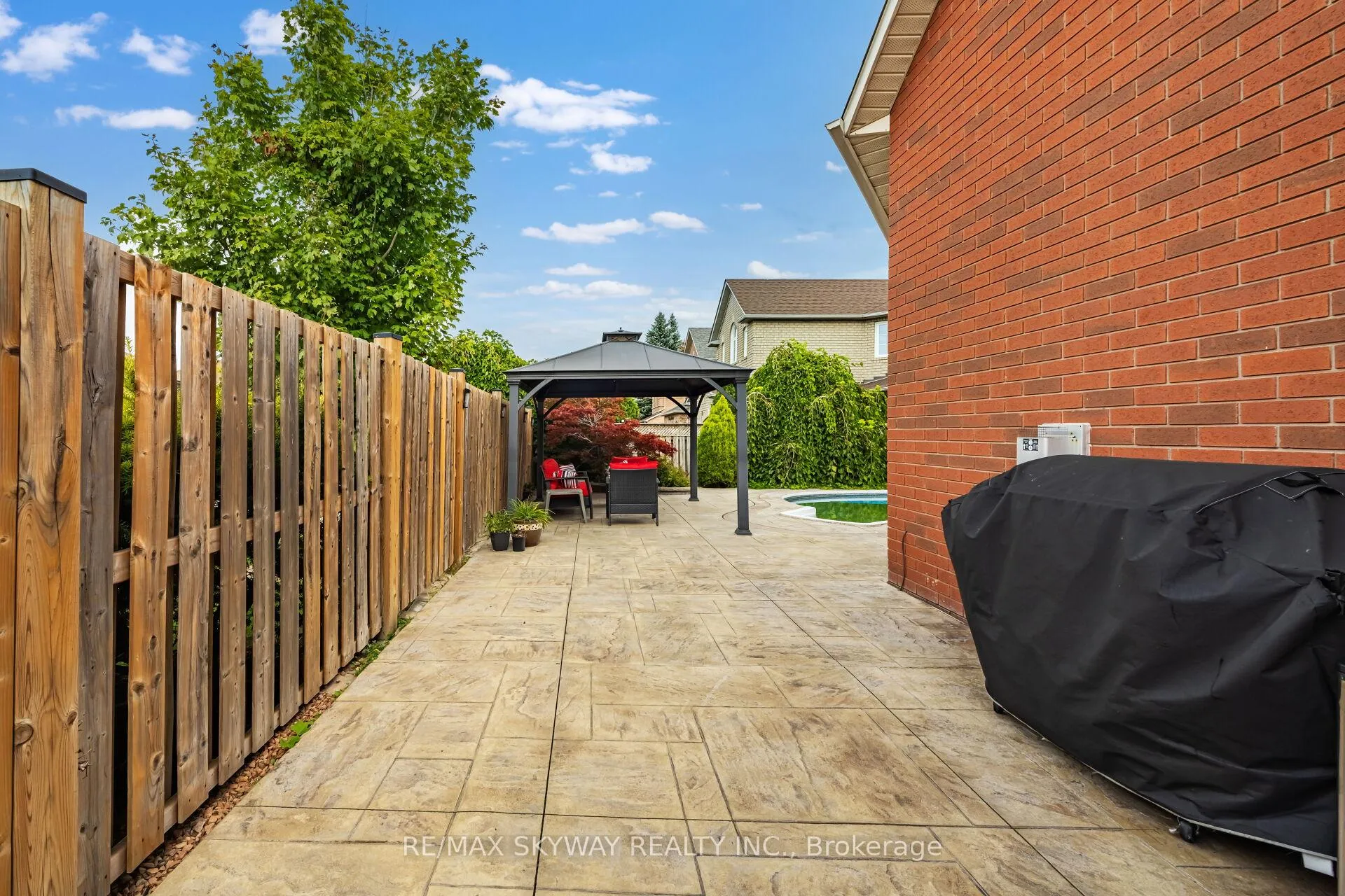 Photo 590 of 57 Banington Crescent, Brampton, Snelgrove — HOMEH