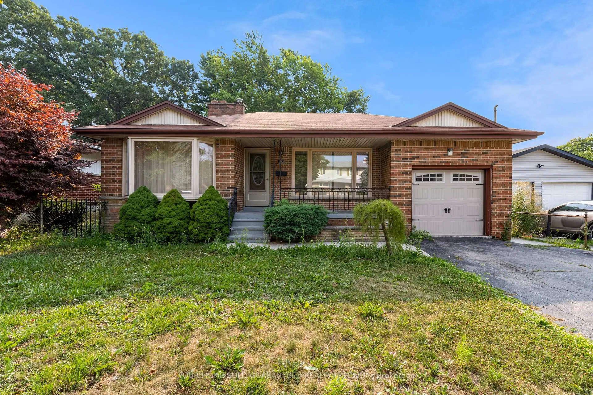 Front of 103 Briarwood Crescent
