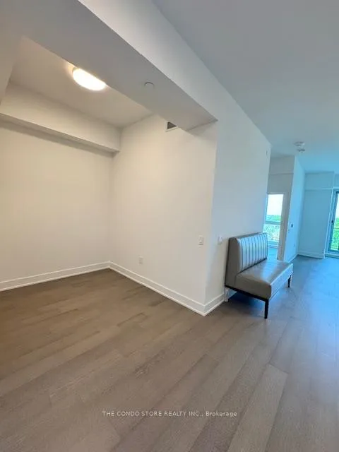 Photo 5 of Unit 905, 8 Manor Road W, Toronto, Yonge-Eglinton — HOMEH