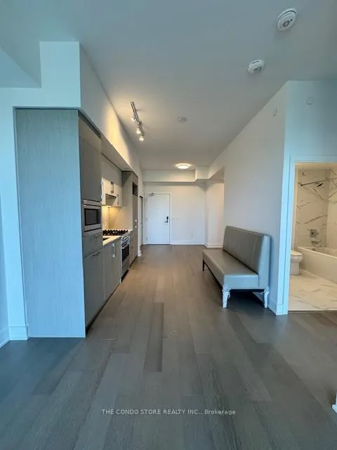 Photo 9 of Unit 905, 8 Manor Road W, Toronto, Yonge-Eglinton — HOMEH