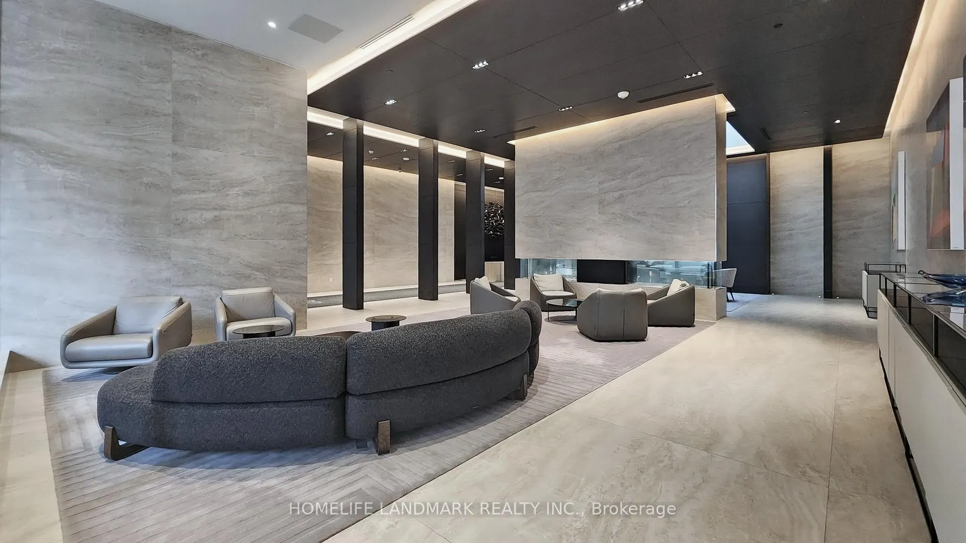 Photo 3 of Unit 2304, 2221 Yonge Street, Toronto, Mount Pleasant West — HOMEH