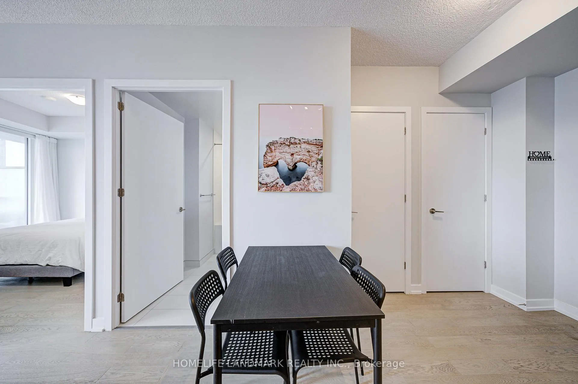 Photo 12 of Unit 2304, 2221 Yonge Street, Toronto, Mount Pleasant West — HOMEH