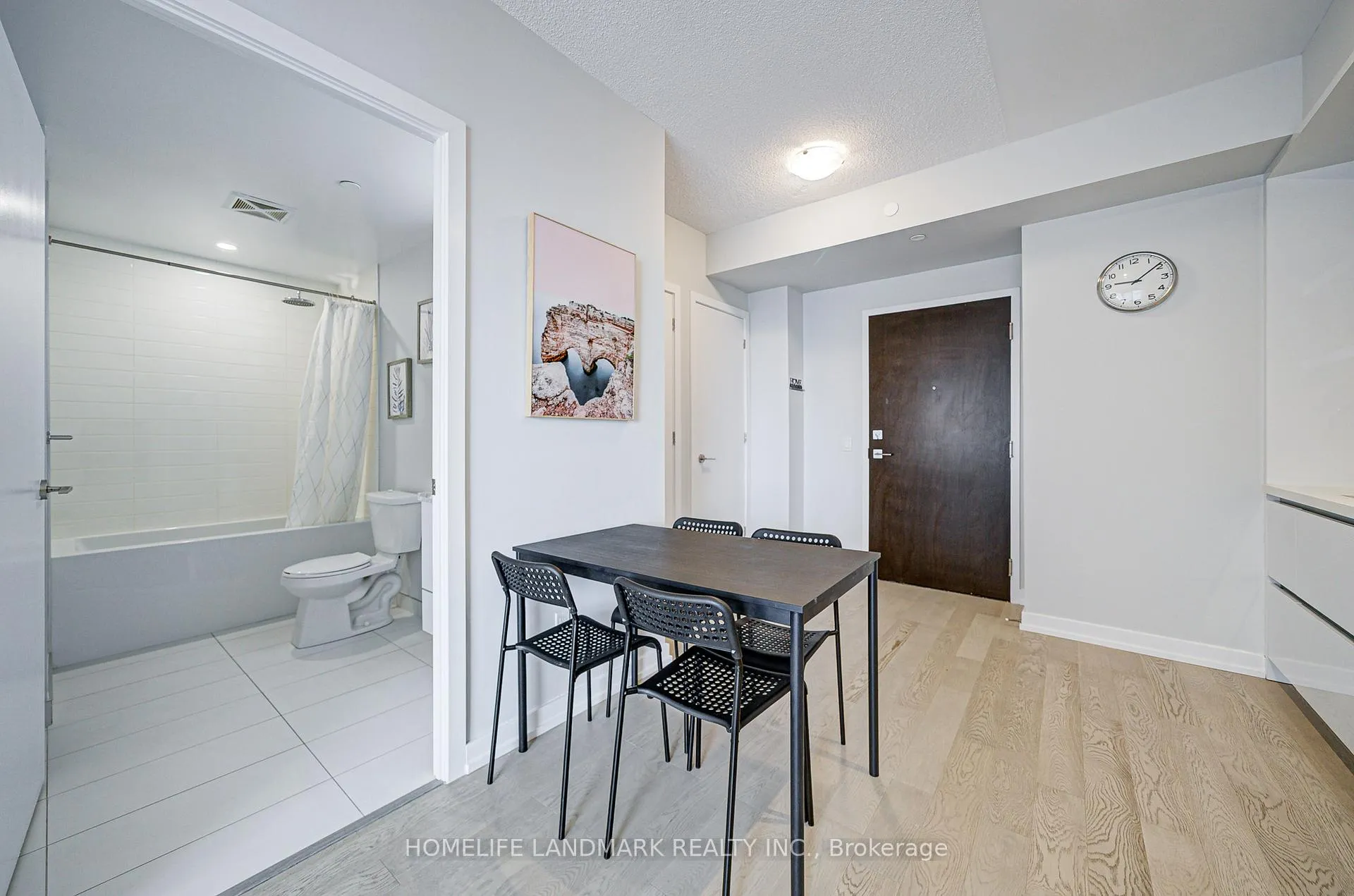 Photo 13 of Unit 2304, 2221 Yonge Street, Toronto, Mount Pleasant West — HOMEH