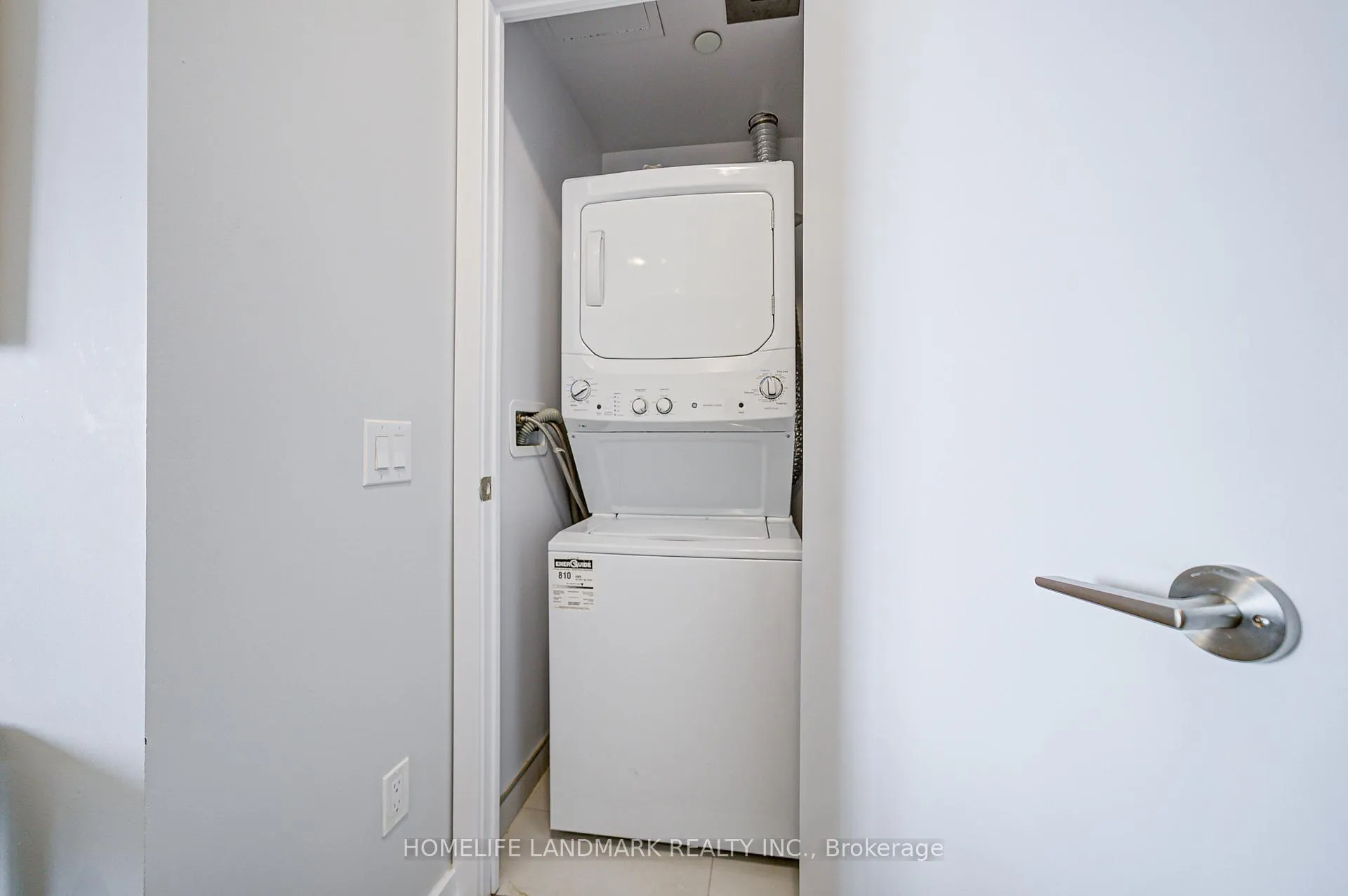 Photo 19 of Unit 2304, 2221 Yonge Street, Toronto, Mount Pleasant West — HOMEH