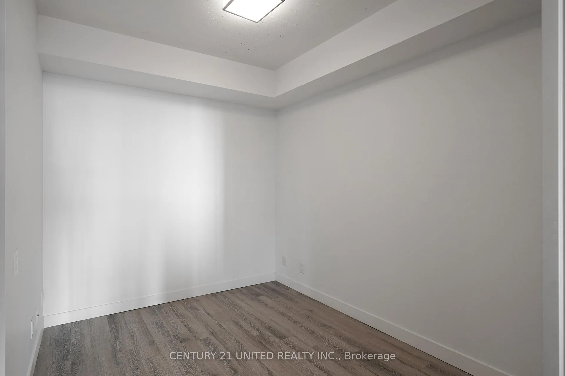 Photo 7 of Unit 609, 100 Bond Street E, Oshawa, Central — HOMEH