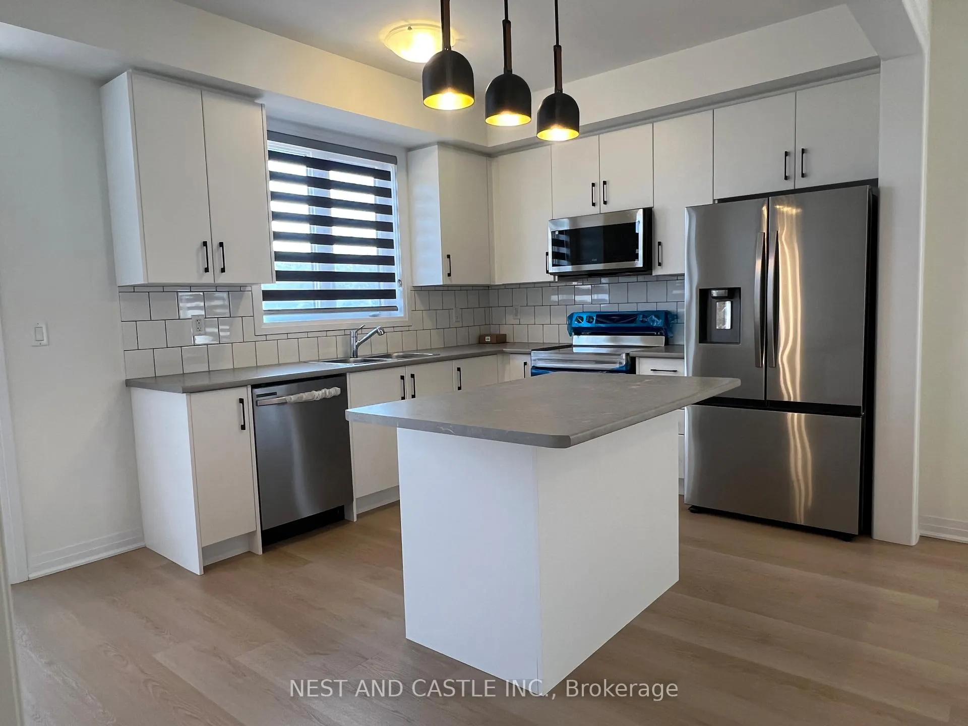 Photo 2 of 281 Westbridge Avenue, Welland, Dain City — HOMEH