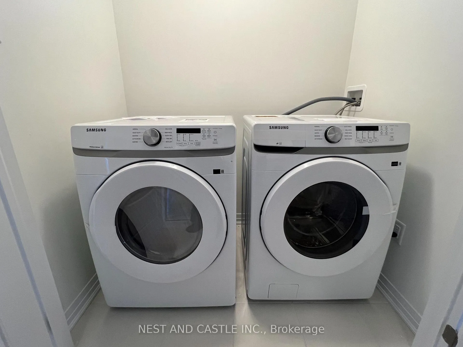 Photo 12 of 281 Westbridge Avenue, Welland, Dain City — HOMEH
