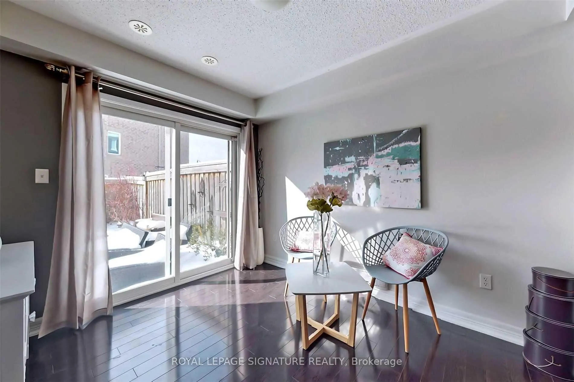 Photo 4 of 26 Betterton Crescent, Brampton, Northwest Brampton — HOMEH