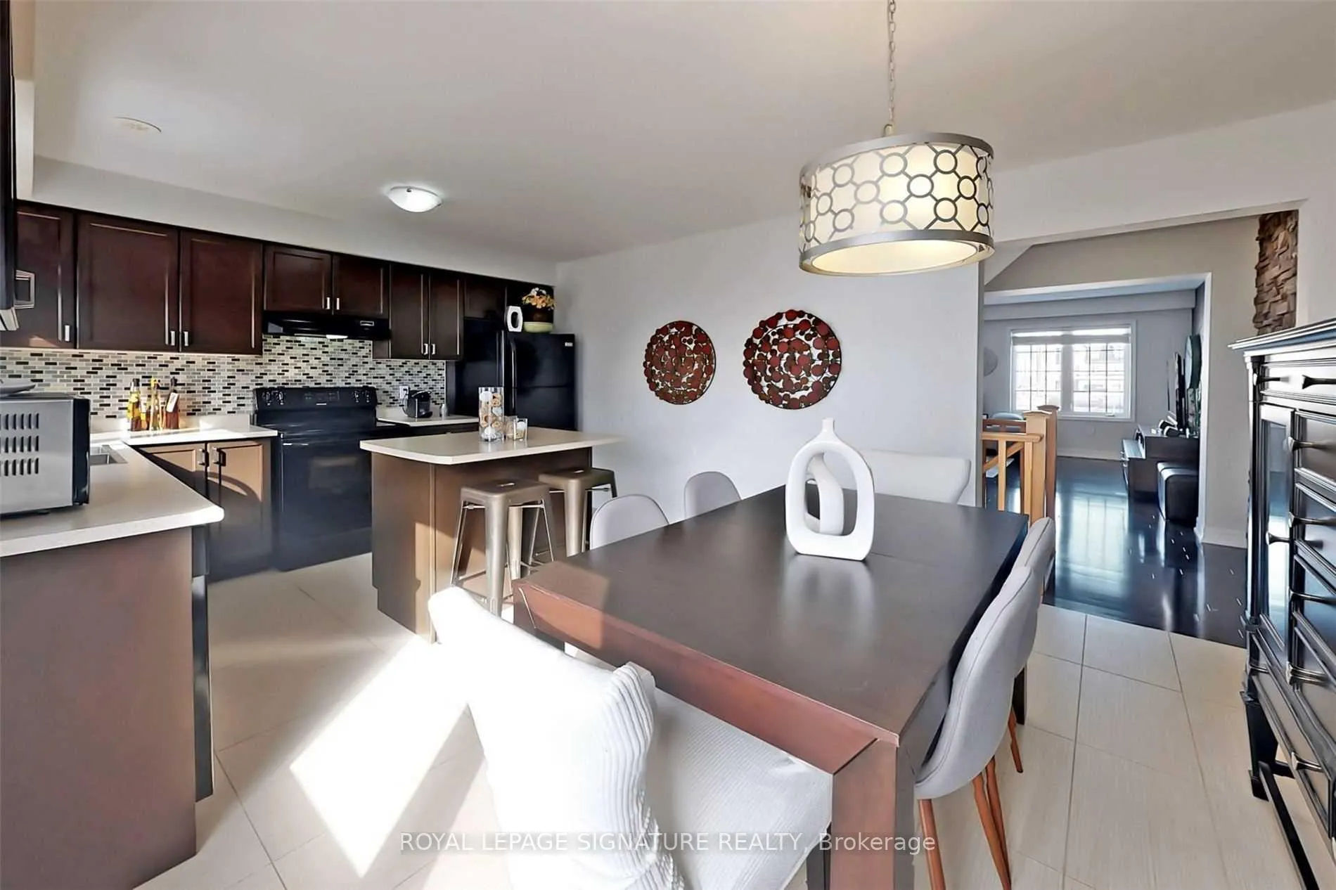 Photo 15 of 26 Betterton Crescent, Brampton, Northwest Brampton — HOMEH