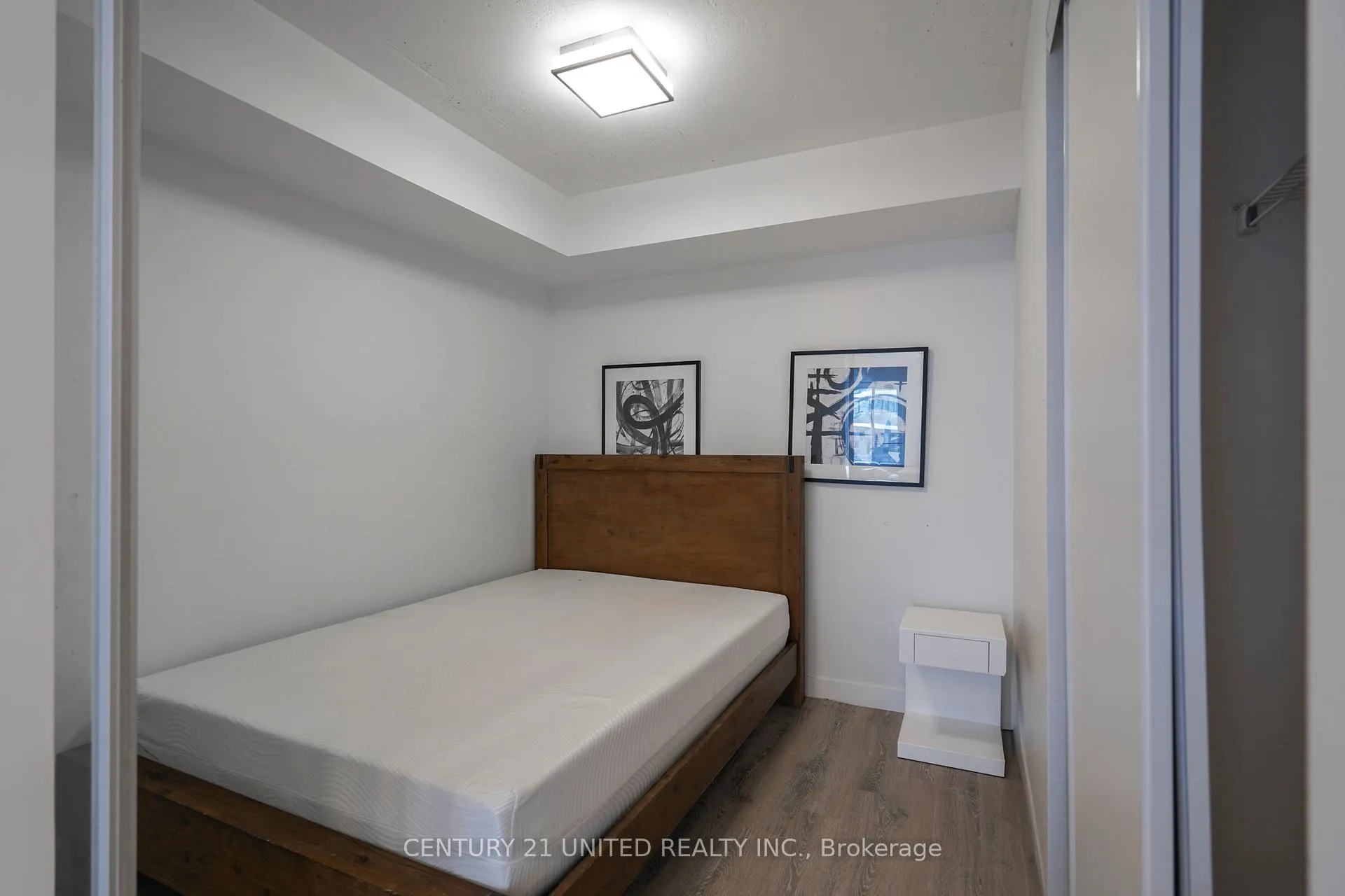 Photo 9 of Unit 1002, 100 Bond Street E, Oshawa, Central — HOMEH