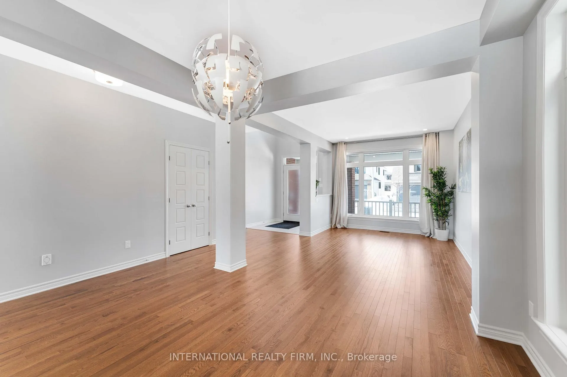 Photo 4 of 696 Moonflower Crescent, Ottawa, Blossom Park/Kemp Park/Findlay Creek — HOMEH