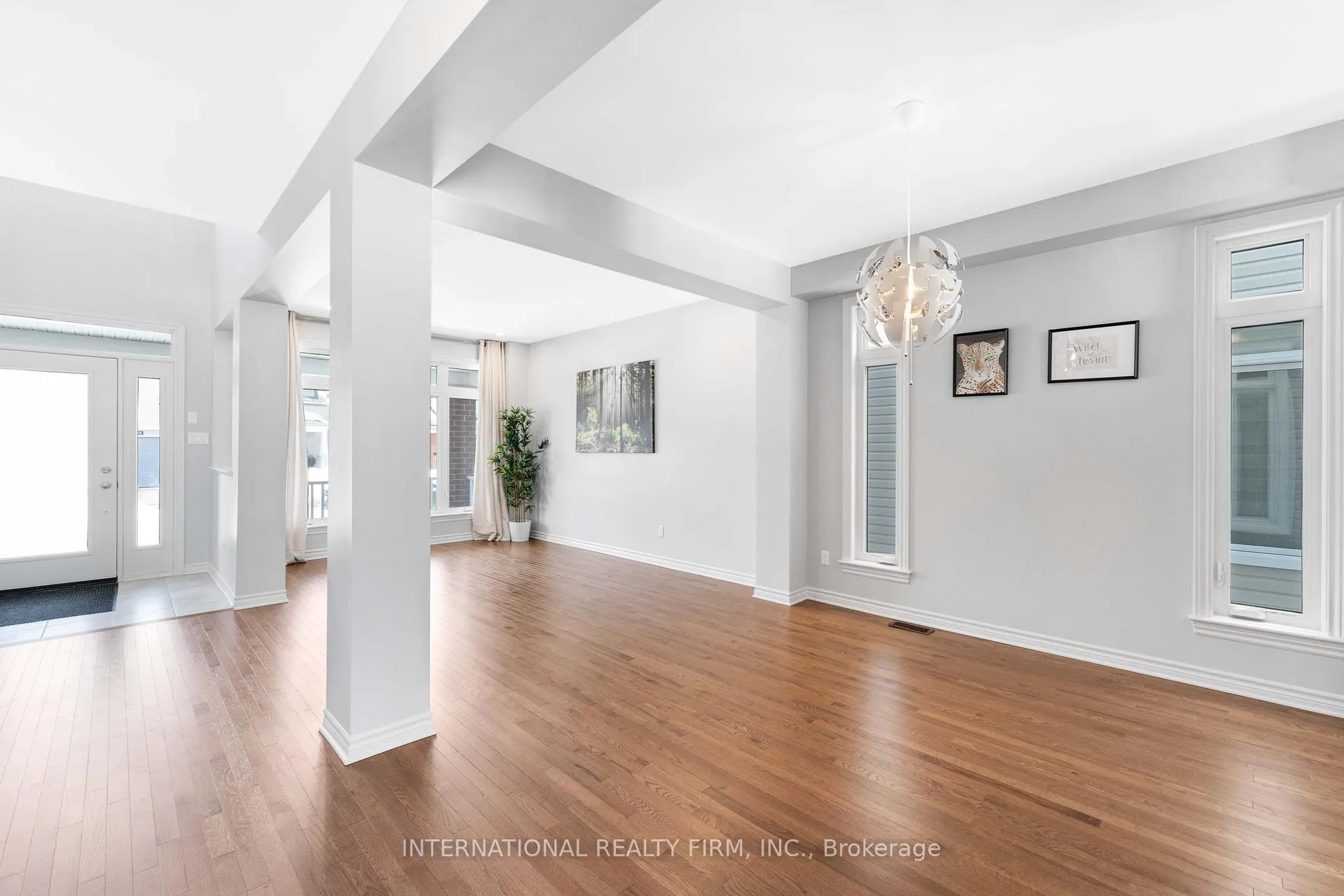 Photo 5 of 696 Moonflower Crescent, Ottawa, Blossom Park/Kemp Park/Findlay Creek — HOMEH