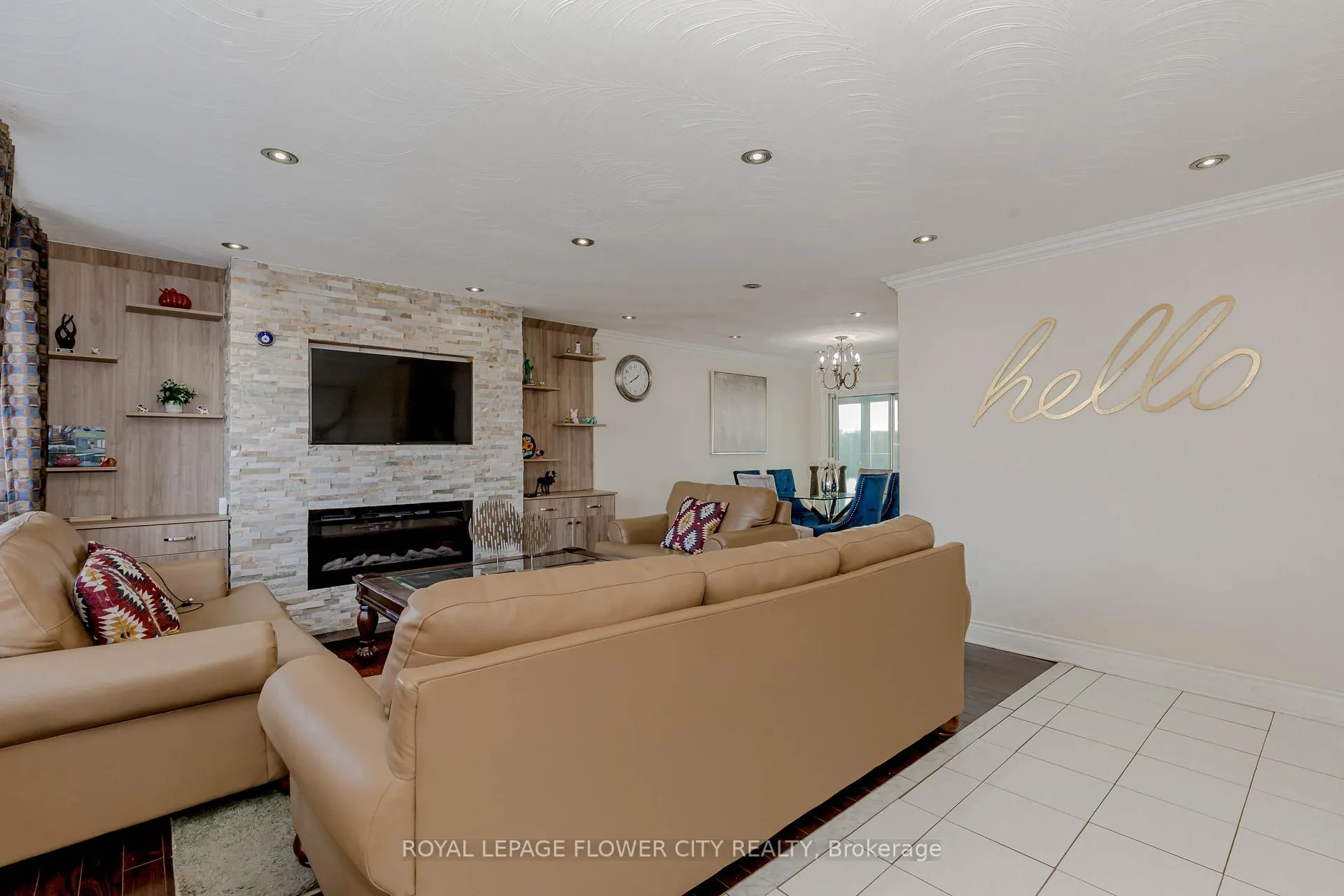 Photo 10 of 2 Alexandria Crescent, Brampton, Avondale — HOMEH