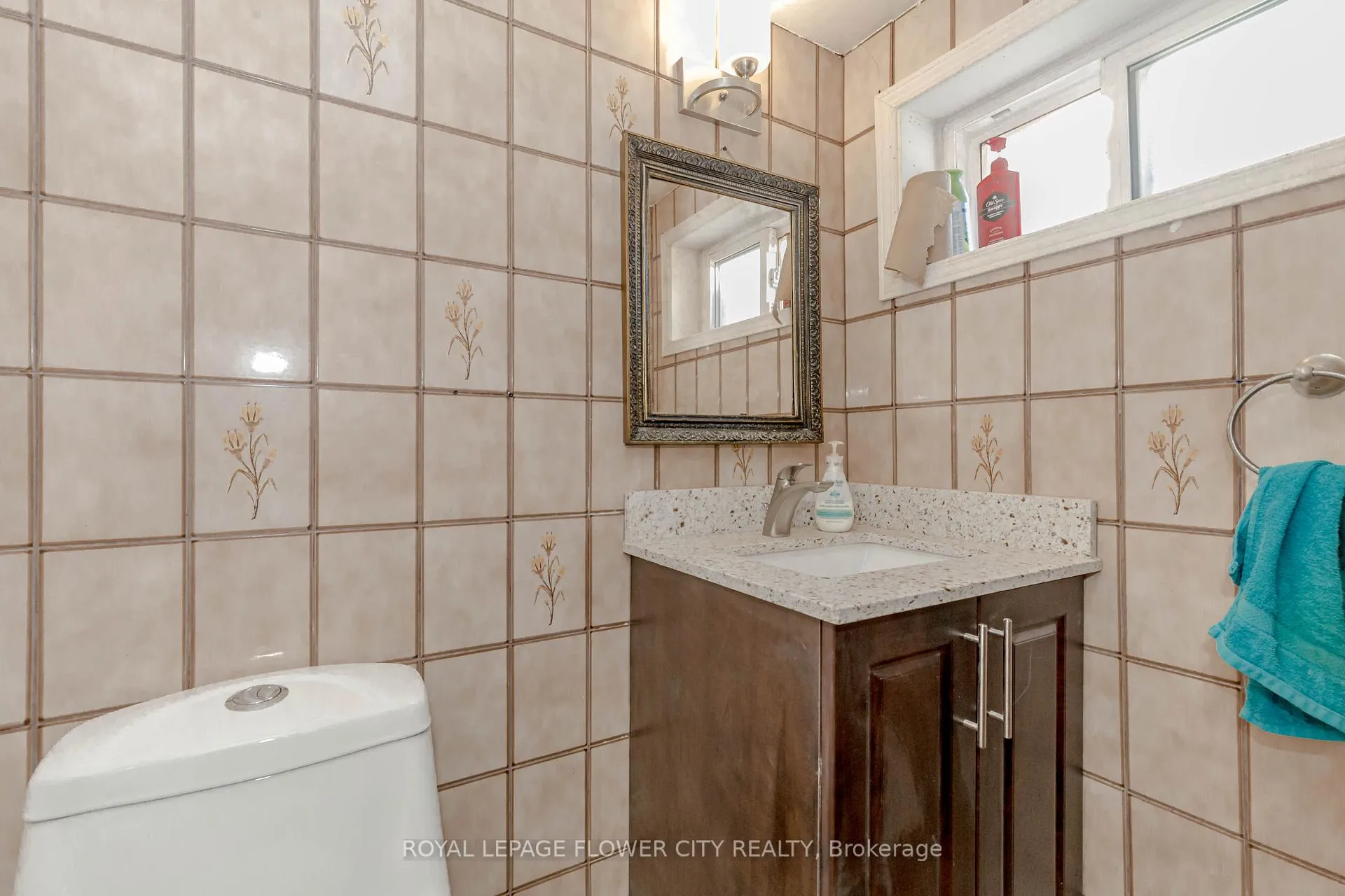 Photo 33 of 2 Alexandria Crescent, Brampton, Avondale — HOMEH
