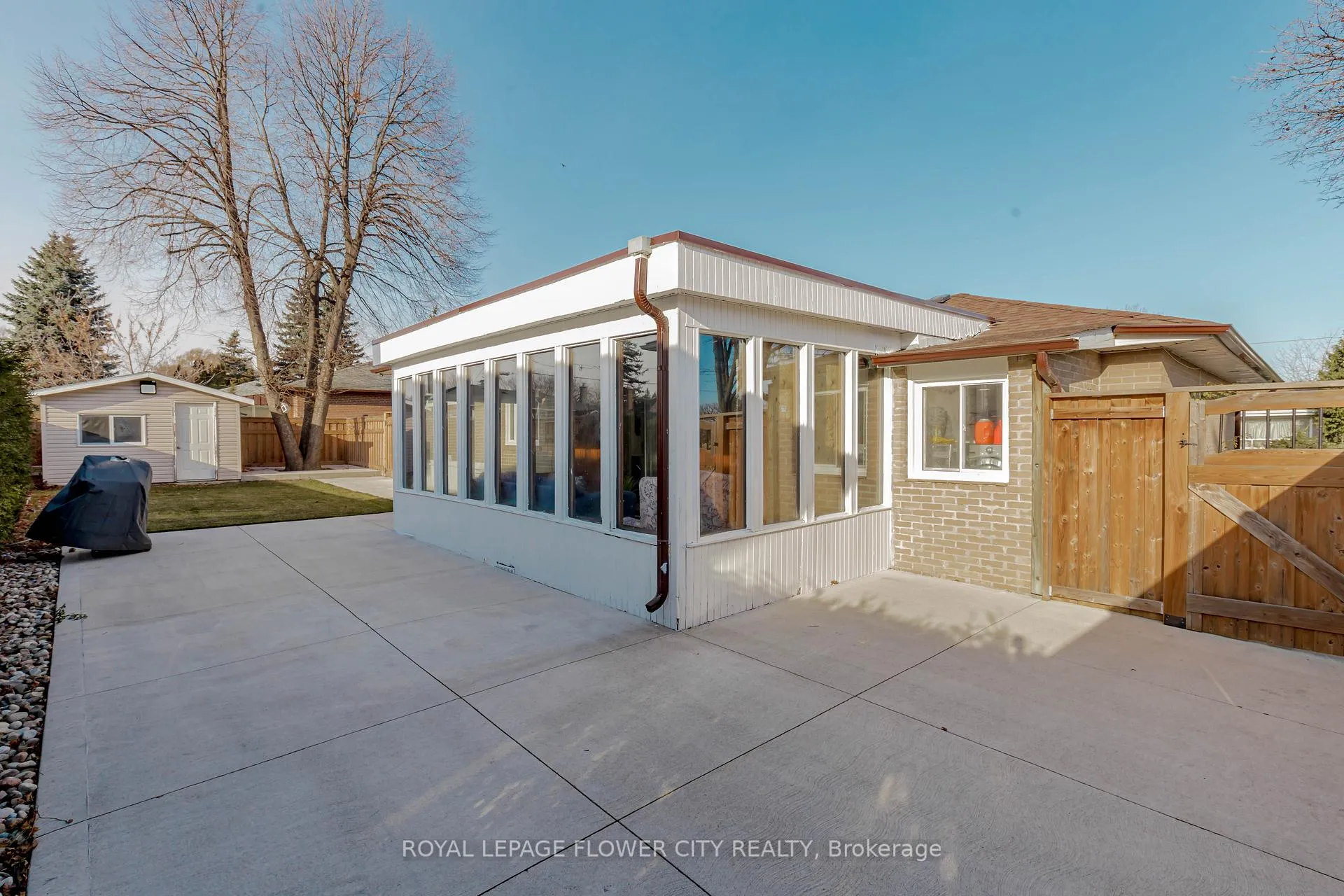 Photo 37 of 2 Alexandria Crescent, Brampton, Avondale — HOMEH