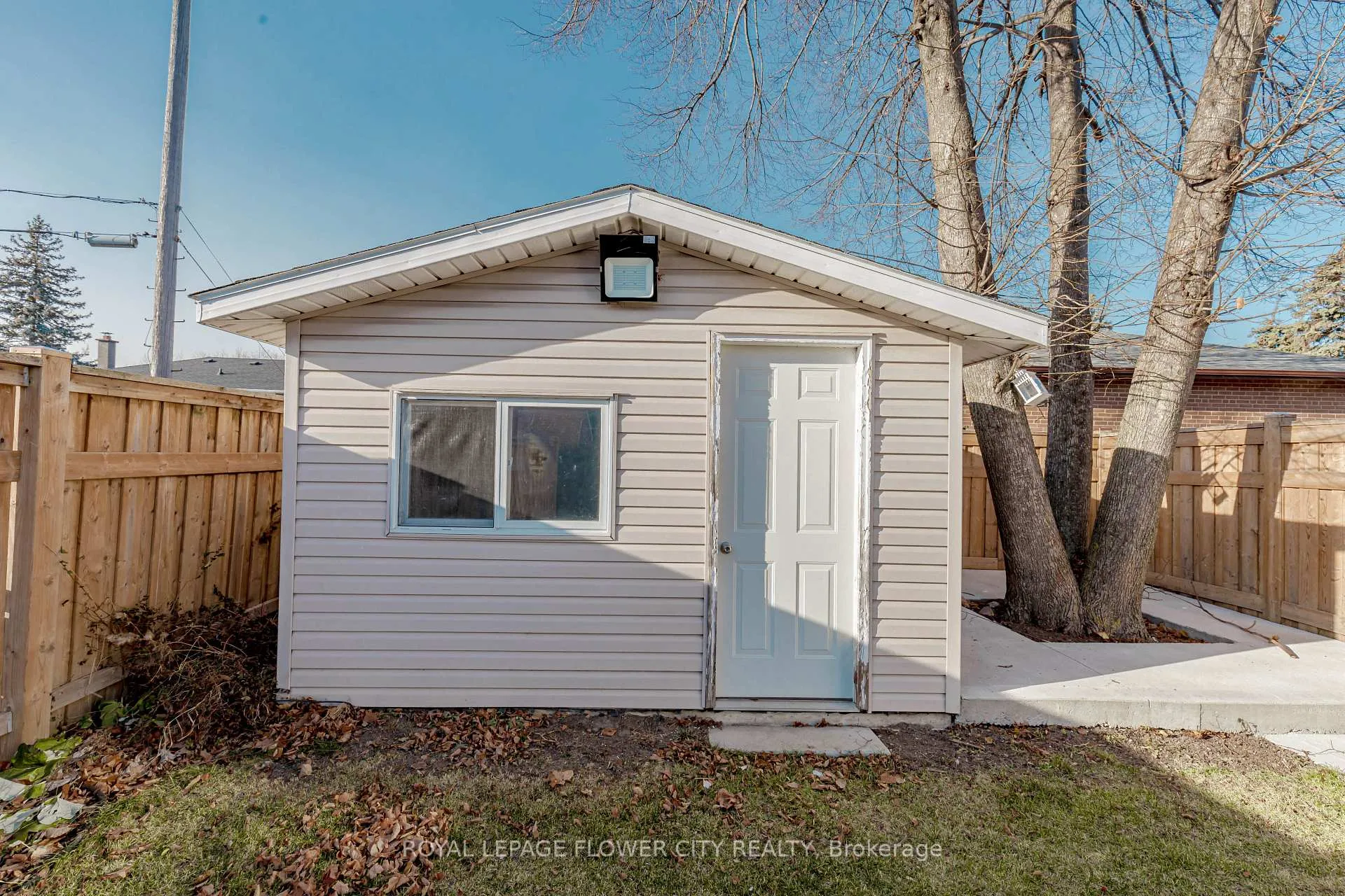 Photo 39 of 2 Alexandria Crescent, Brampton, Avondale — HOMEH