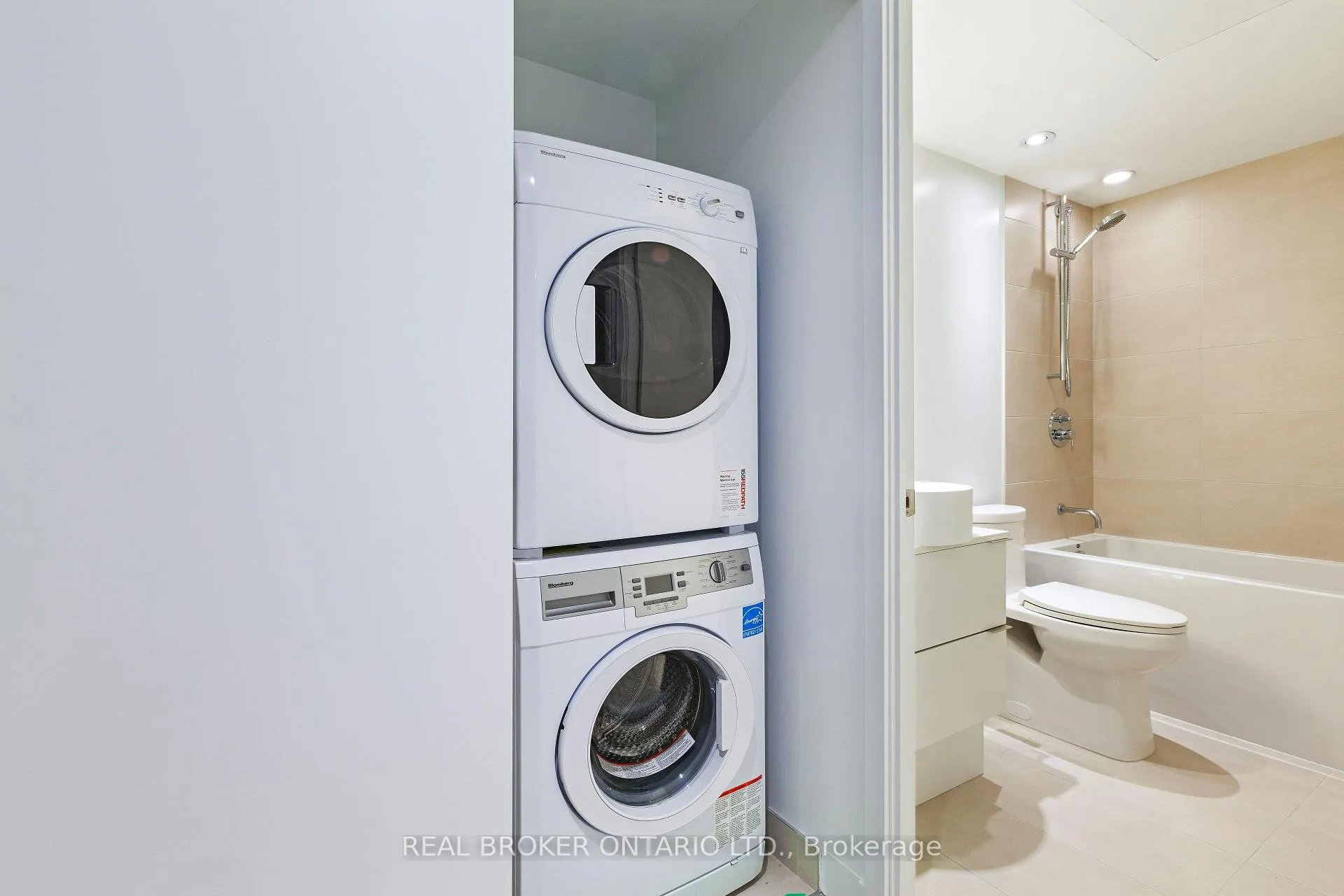 Photo 18 of Unit 304, 185 Roehampton Avenue, Toronto, Mount Pleasant West — HOMEH