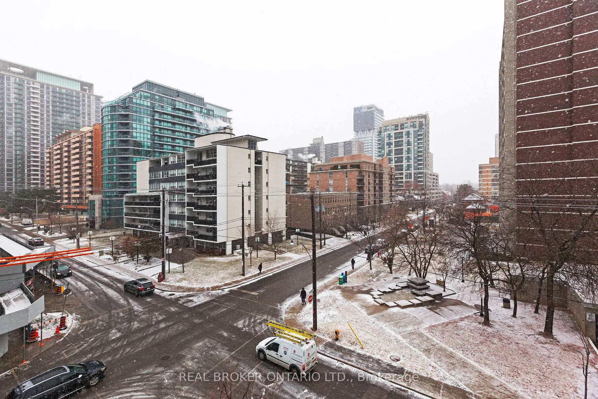 Photo 21 of Unit 304, 185 Roehampton Avenue, Toronto, Mount Pleasant West — HOMEH