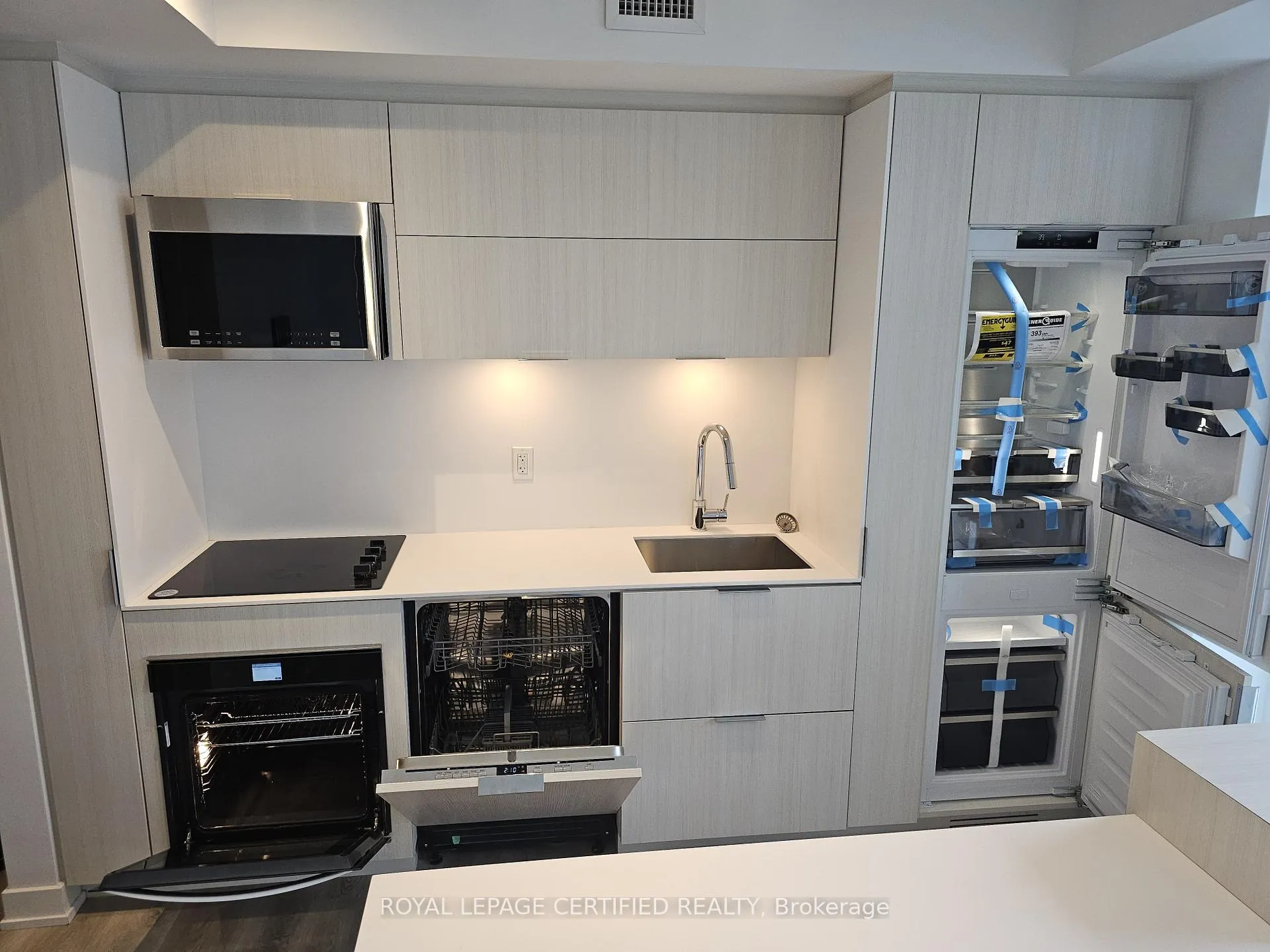 Photo 8 of Unit 202, 370 Martha Street E, Burlington, Brant — HOMEH