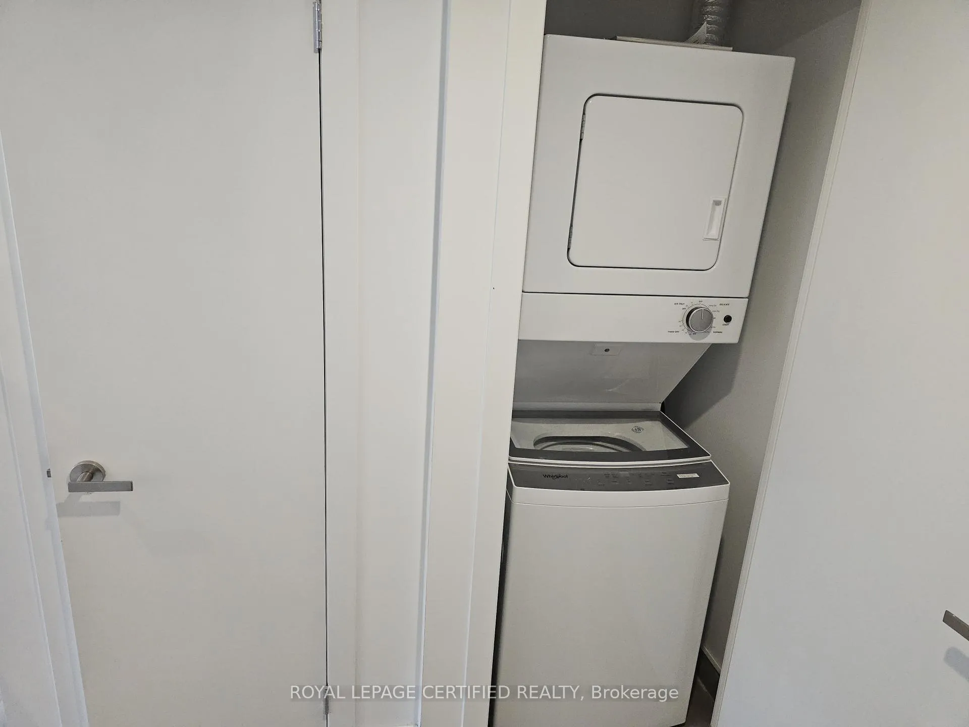 Photo 13 of Unit 202, 370 Martha Street E, Burlington, Brant — HOMEH
