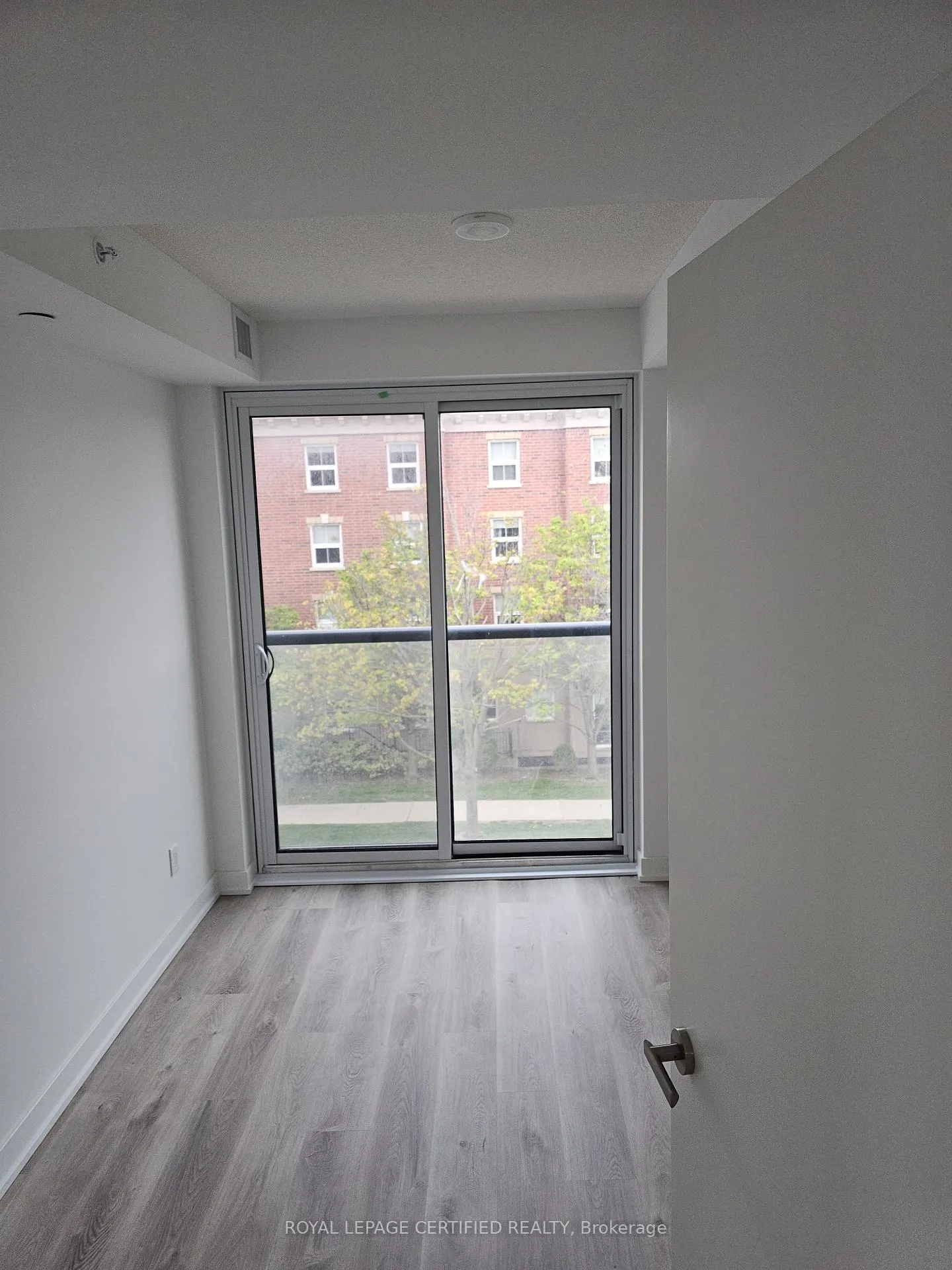 Photo 14 of Unit 202, 370 Martha Street E, Burlington, Brant — HOMEH