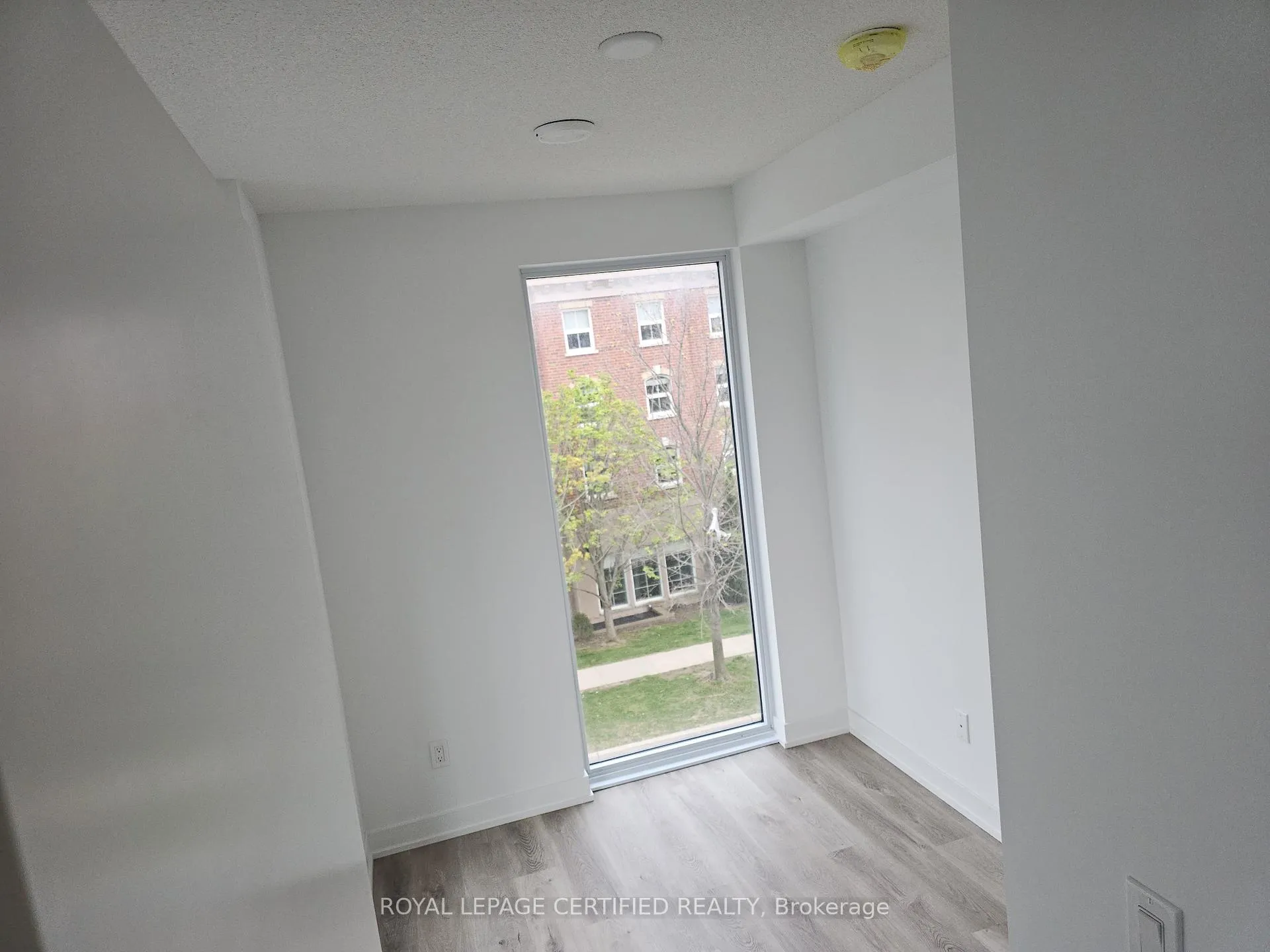 Photo 15 of Unit 202, 370 Martha Street E, Burlington, Brant — HOMEH