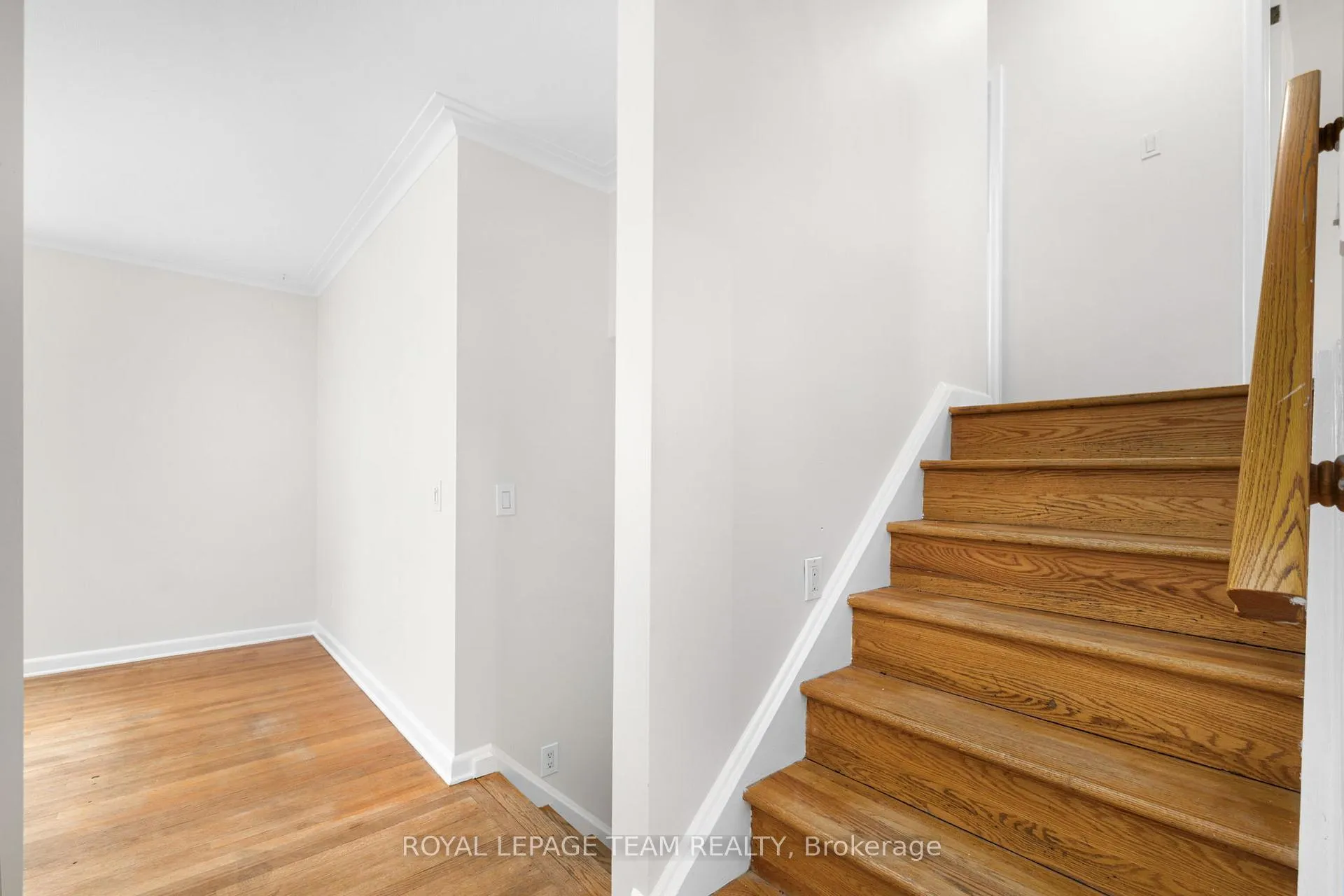 Photo 24 of 2358 Malone Crescent, Ottawa, Queensway Terrace South/Ridgeview — HOMEH