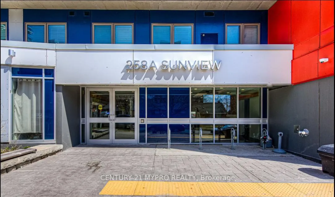 Photo 2 of Unit 163, 258A Sunview Street, Waterloo, Beechwood/University — HOMEH
