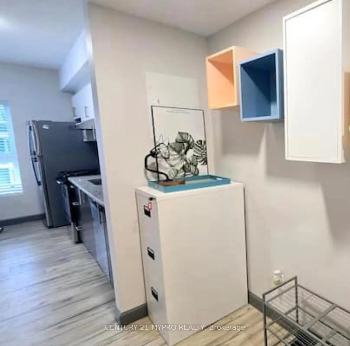 Photo 4 of Unit 163, 258A Sunview Street, Waterloo, Beechwood/University — HOMEH