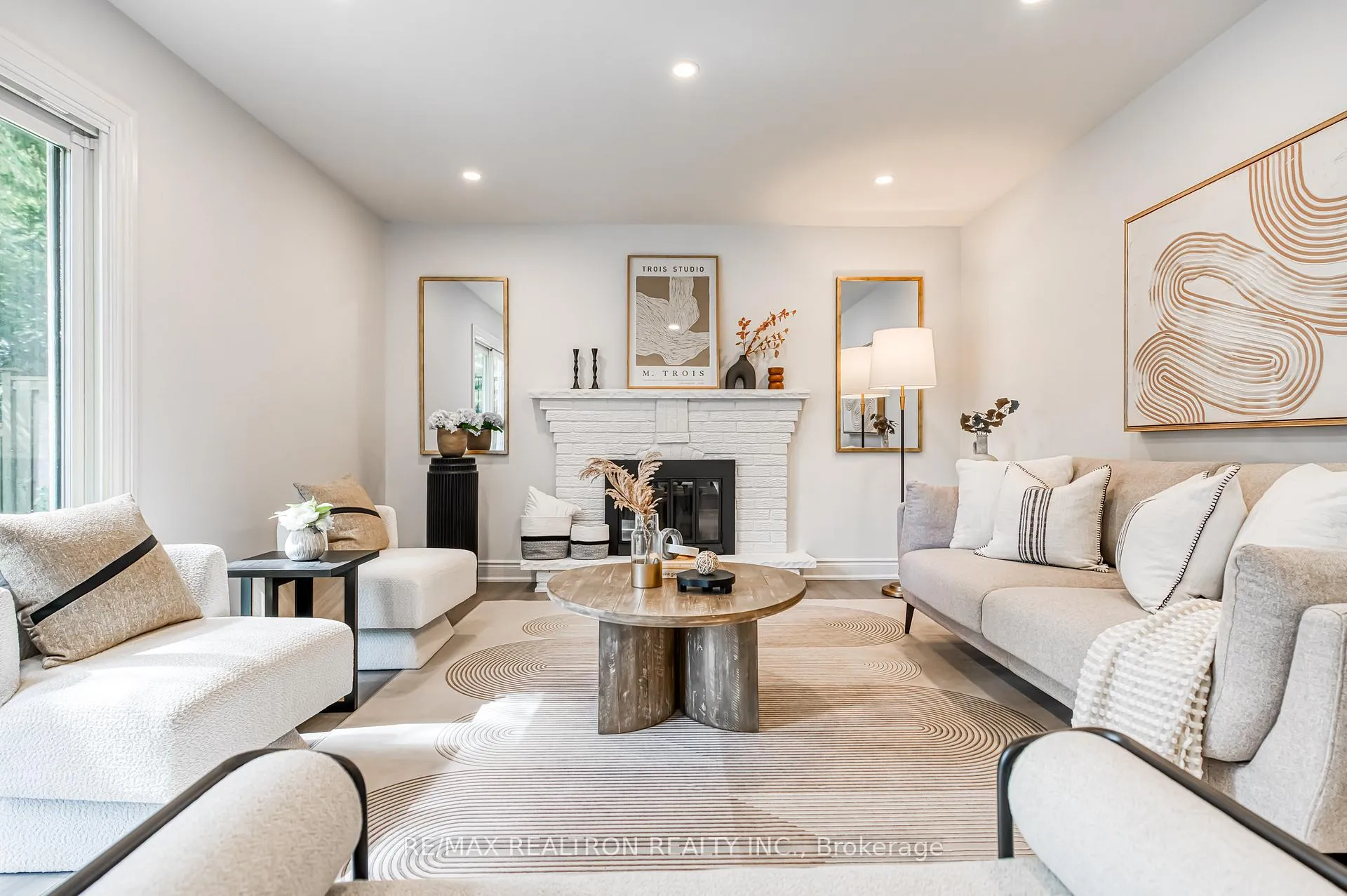 Photo 1 of 39 Ferrah Street, Markham, Unionville — HOMEH