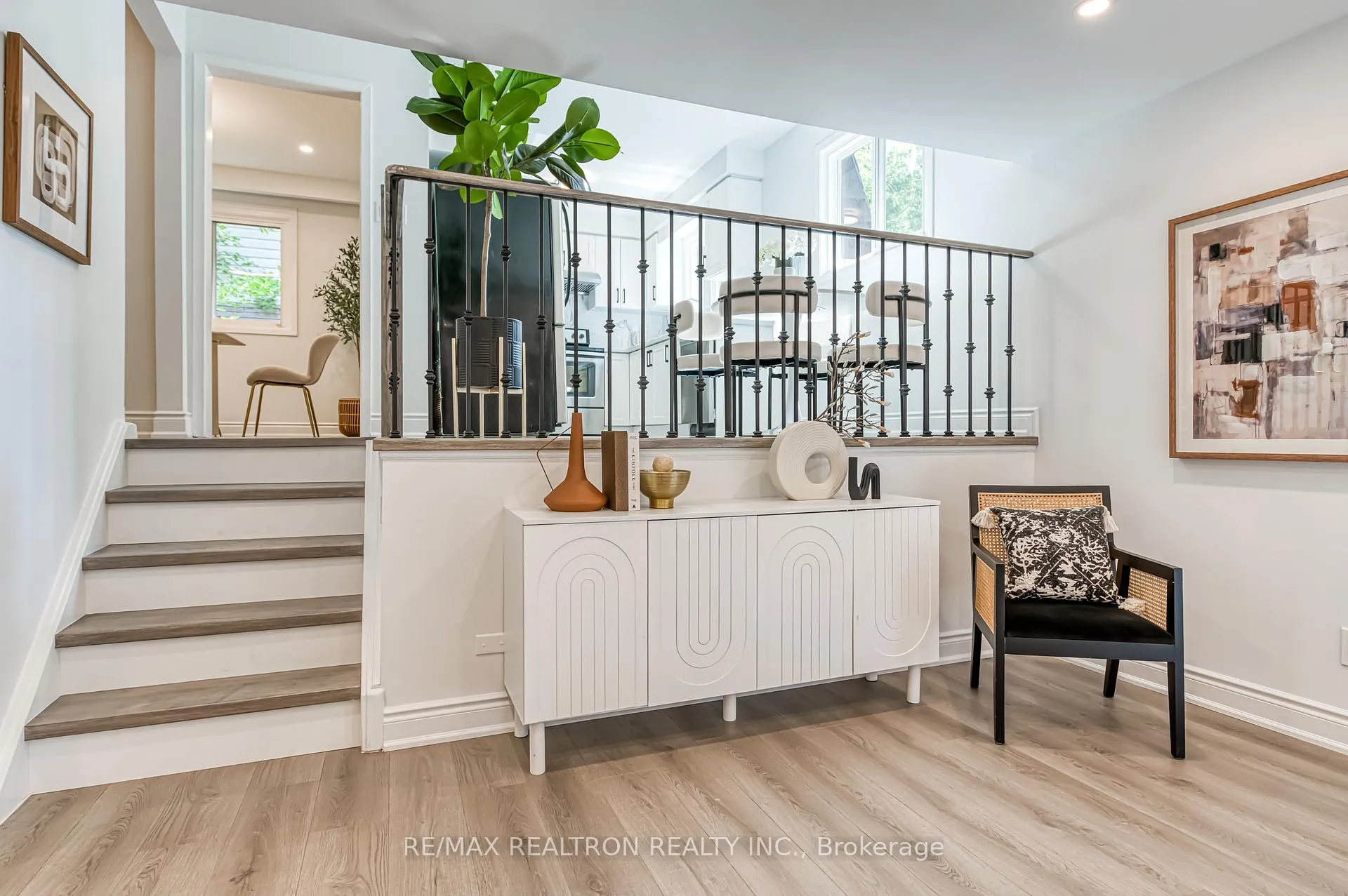 Photo 12 of 39 Ferrah Street, Markham, Unionville — HOMEH