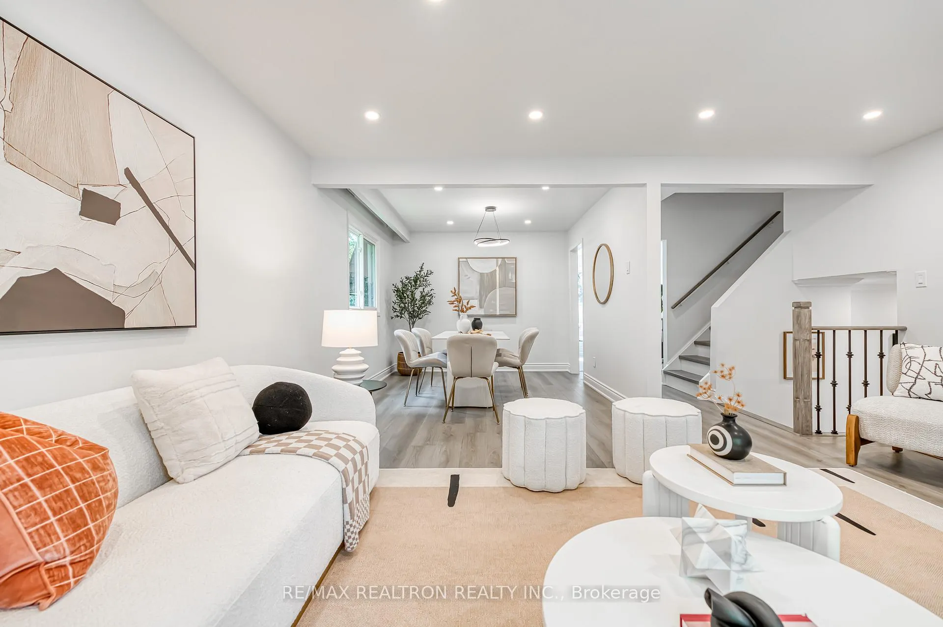 Photo 18 of 39 Ferrah Street, Markham, Unionville — HOMEH