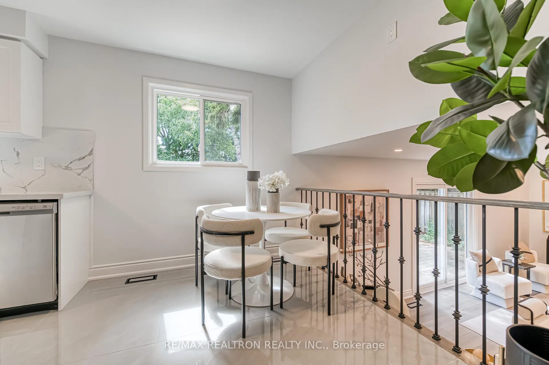 Photo 26 of 39 Ferrah Street, Markham, Unionville — HOMEH